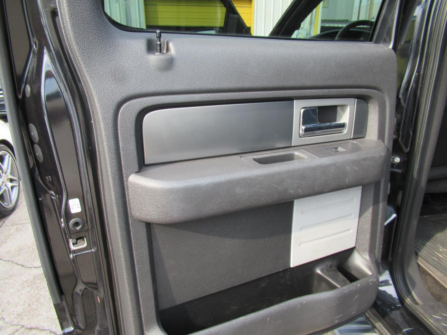 2014 Black /Black Ford F-150 FX4 SuperCrew 5.5-ft. Bed 4WD (1FTFW1ET3EK) with an 3.5L V6 TURBO engine, Automatic transmission, located at 1511 North Shepherd Dr., Houston, TX, 77008, (281) 657-1221, 29.798361, -95.412560 - 2014 FORD F-150 FX4 VIN: 1FTFW1ET3EKF20416 1 F T F W 1 E T 3 E K F 2 0 4 1 6 CREW PICKUP 3.5L V6 F DOHC 24V GASOLINE REAR WHEEL DRIVE W/ 4X4 - Photo#12