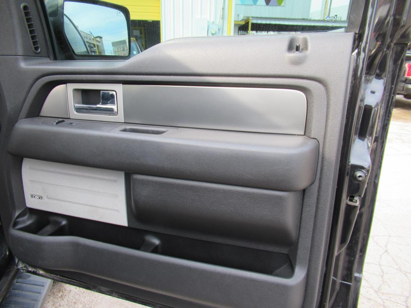2014 Black /Black Ford F-150 FX4 SuperCrew 5.5-ft. Bed 4WD (1FTFW1ET3EK) with an 3.5L V6 TURBO engine, Automatic transmission, located at 1511 North Shepherd Dr., Houston, TX, 77008, (281) 657-1221, 29.798361, -95.412560 - 2014 FORD F-150 FX4 VIN: 1FTFW1ET3EKF20416 1 F T F W 1 E T 3 E K F 2 0 4 1 6 CREW PICKUP 3.5L V6 F DOHC 24V GASOLINE REAR WHEEL DRIVE W/ 4X4 - Photo#17