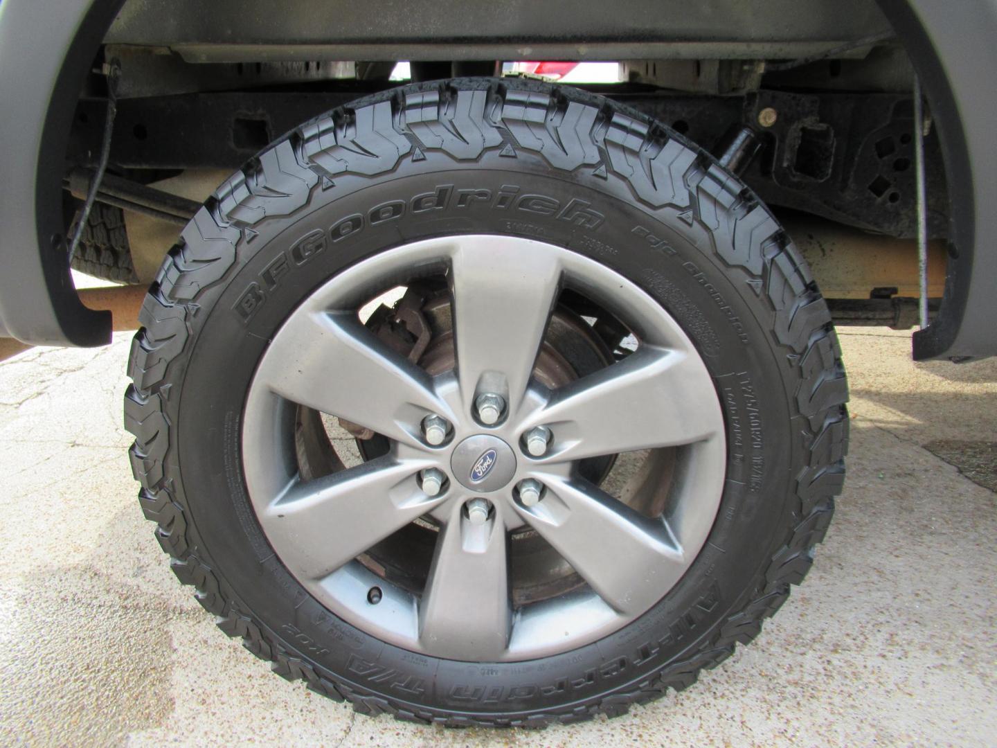 2014 Black /Black Ford F-150 FX4 SuperCrew 5.5-ft. Bed 4WD (1FTFW1ET3EK) with an 3.5L V6 TURBO engine, Automatic transmission, located at 1511 North Shepherd Dr., Houston, TX, 77008, (281) 657-1221, 29.798361, -95.412560 - 2014 FORD F-150 FX4 VIN: 1FTFW1ET3EKF20416 1 F T F W 1 E T 3 E K F 2 0 4 1 6 CREW PICKUP 3.5L V6 F DOHC 24V GASOLINE REAR WHEEL DRIVE W/ 4X4 - Photo#18