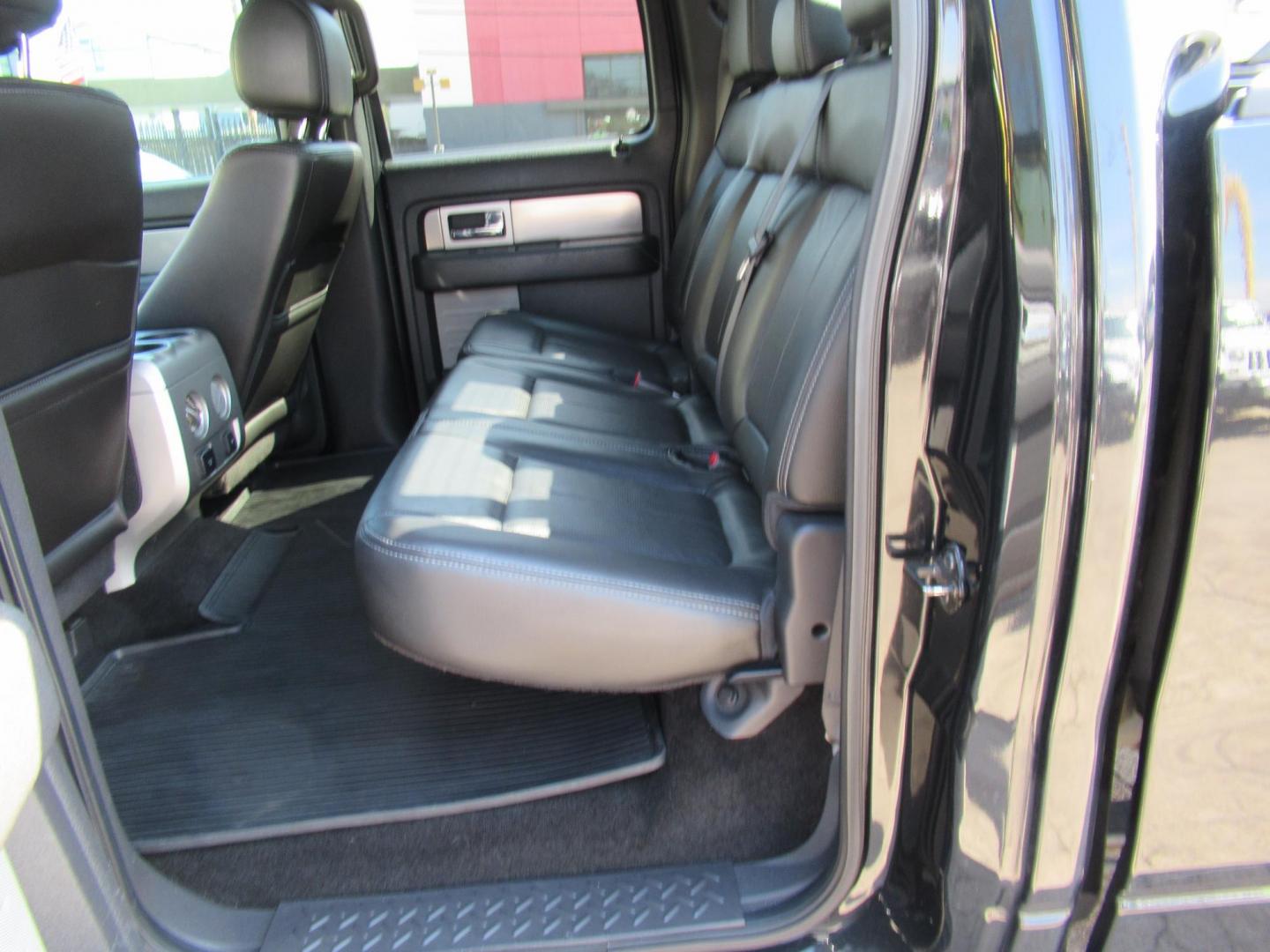 2014 Black /Black Ford F-150 Platinum SuperCrew 6.5-ft. Bed 2WD (1FTFW1CT5EF) with an 3.5L V6 TURBO engine, Automatic transmission, located at 1511 North Shepherd Dr., Houston, TX, 77008, (281) 657-1221, 29.798361, -95.412560 - 2014 FORD F-150 XLT FX2 VIN: 1FTFW1CT5EFB68967 1 F T F W 1 C T 5 E F B 6 8 9 6 7 CREW PICKUP 3.5L V6 F DOHC 24V GASOLINE REAR WHEEL DRIVE - Photo#17