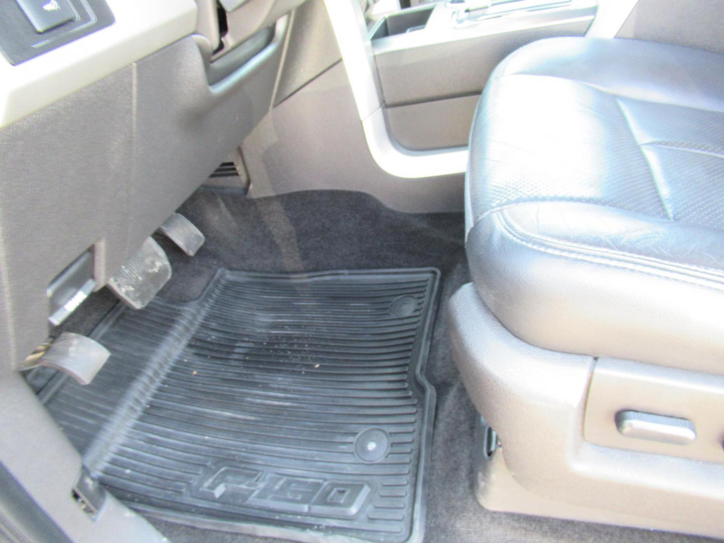 2014 Black /Black Ford F-150 Platinum SuperCrew 6.5-ft. Bed 2WD (1FTFW1CT5EF) with an 3.5L V6 TURBO engine, Automatic transmission, located at 1511 North Shepherd Dr., Houston, TX, 77008, (281) 657-1221, 29.798361, -95.412560 - 2014 FORD F-150 XLT FX2 VIN: 1FTFW1CT5EFB68967 1 F T F W 1 C T 5 E F B 6 8 9 6 7 CREW PICKUP 3.5L V6 F DOHC 24V GASOLINE REAR WHEEL DRIVE - Photo#6