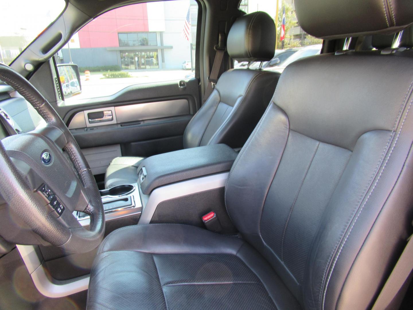 2014 Black /Black Ford F-150 Platinum SuperCrew 6.5-ft. Bed 2WD (1FTFW1CT5EF) with an 3.5L V6 TURBO engine, Automatic transmission, located at 1511 North Shepherd Dr., Houston, TX, 77008, (281) 657-1221, 29.798361, -95.412560 - 2014 FORD F-150 XLT FX2 VIN: 1FTFW1CT5EFB68967 1 F T F W 1 C T 5 E F B 6 8 9 6 7 CREW PICKUP 3.5L V6 F DOHC 24V GASOLINE REAR WHEEL DRIVE - Photo#8