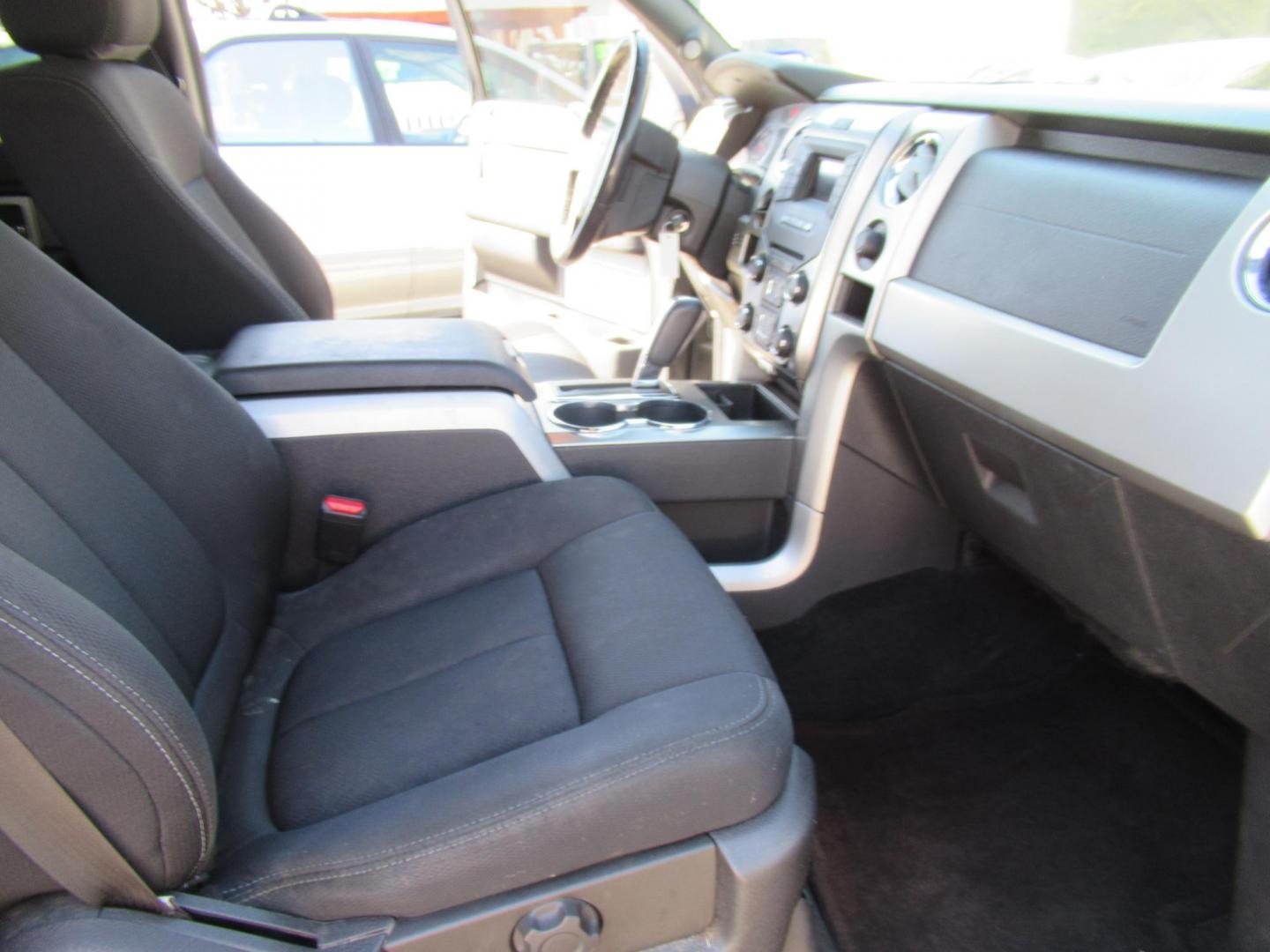 2014 Black /Black Ford F-150 FX2 SuperCrew 6.5-ft. Bed 2WD (1FTFW1CT5EK) with an 3.5L V6 TURBO engine, Automatic transmission, located at 1511 North Shepherd Dr., Houston, TX, 77008, (281) 657-1221, 29.798361, -95.412560 - 2014 FORD F-150 XL VIN: 1FTFW1CT5EKF30464 1 F T F W 1 C T 5 E K F 3 0 4 6 4 CREW PICKUP 3.5L V6 F DOHC 24V GASOLINE REAR WHEEL DRIVE - Photo#14