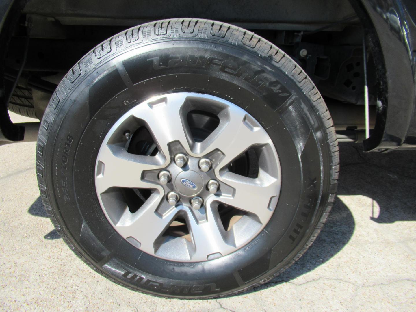 2014 Black /Black Ford F-150 FX2 SuperCrew 6.5-ft. Bed 2WD (1FTFW1CT5EK) with an 3.5L V6 TURBO engine, Automatic transmission, located at 1511 North Shepherd Dr., Houston, TX, 77008, (281) 657-1221, 29.798361, -95.412560 - 2014 FORD F-150 XL VIN: 1FTFW1CT5EKF30464 1 F T F W 1 C T 5 E K F 3 0 4 6 4 CREW PICKUP 3.5L V6 F DOHC 24V GASOLINE REAR WHEEL DRIVE - Photo#37