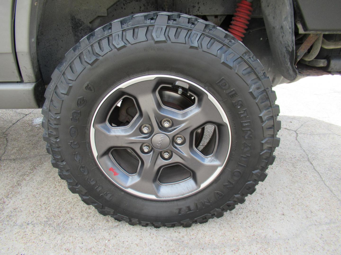 2002 Gray /Black Jeep Grand Cherokee Laredo 4WD (1J4GW48S32C) with an 4.0L L6 OHV 12V engine, 4-Speed Automatic Overdrive transmission, located at 1511 North Shepherd Dr., Houston, TX, 77008, (281) 657-1221, 29.798361, -95.412560 - 2002 JEEP GRAND CHEROKEE LAREDO VIN: 1J4GW48S32C228645 1 J 4 G W 4 8 S 3 2 C 2 2 8 6 4 5 4 DOOR WAGON/SPORT UTILITY 4.0L I6 F GASOLINE REAR WHEEL DRIVE W/ 4X4 - Photo#31