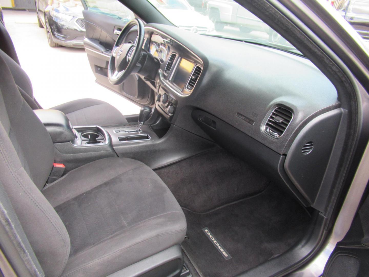 2014 Gray /Black Dodge Charger R/T AWD (2C3CDXDT2EH) with an 5.7L V8 OHV 16V engine, Automatic transmission, located at 1511 North Shepherd Dr., Houston, TX, 77008, (281) 657-1221, 29.798361, -95.412560 - 2014 DODGE CHARGER R/T VIN: 2C3CDXDT2EH167157 2 C 3 C D X D T 2 E H 1 6 7 1 5 7 SEDAN 4 DR 5.7L V8 F OHV 16V GASOLINE ALL WHEEL DRIVE - Photo#10