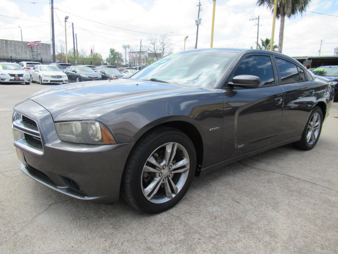 2014 Gray /Black Dodge Charger R/T AWD (2C3CDXDT2EH) with an 5.7L V8 OHV 16V engine, Automatic transmission, located at 1511 North Shepherd Dr., Houston, TX, 77008, (281) 657-1221, 29.798361, -95.412560 - 2014 DODGE CHARGER R/T VIN: 2C3CDXDT2EH167157 2 C 3 C D X D T 2 E H 1 6 7 1 5 7 SEDAN 4 DR 5.7L V8 F OHV 16V GASOLINE ALL WHEEL DRIVE - Photo#16