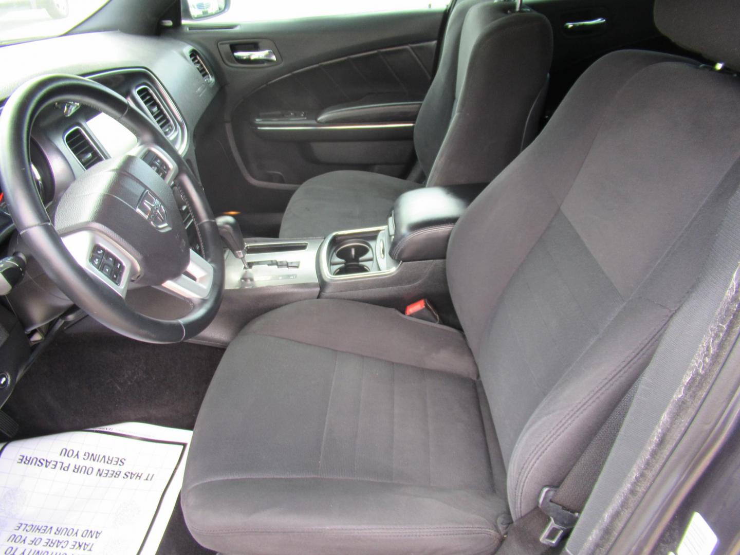 2014 Gray /Black Dodge Charger R/T AWD (2C3CDXDT2EH) with an 5.7L V8 OHV 16V engine, Automatic transmission, located at 1511 North Shepherd Dr., Houston, TX, 77008, (281) 657-1221, 29.798361, -95.412560 - 2014 DODGE CHARGER R/T VIN: 2C3CDXDT2EH167157 2 C 3 C D X D T 2 E H 1 6 7 1 5 7 SEDAN 4 DR 5.7L V8 F OHV 16V GASOLINE ALL WHEEL DRIVE - Photo#5