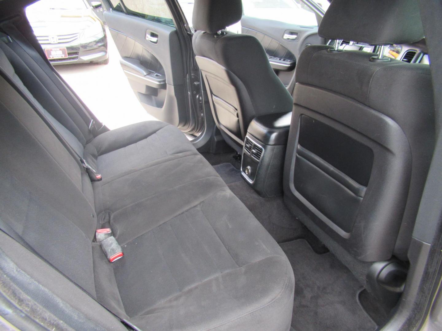 2014 Gray /Black Dodge Charger R/T AWD (2C3CDXDT2EH) with an 5.7L V8 OHV 16V engine, Automatic transmission, located at 1511 North Shepherd Dr., Houston, TX, 77008, (281) 657-1221, 29.798361, -95.412560 - 2014 DODGE CHARGER R/T VIN: 2C3CDXDT2EH167157 2 C 3 C D X D T 2 E H 1 6 7 1 5 7 SEDAN 4 DR 5.7L V8 F OHV 16V GASOLINE ALL WHEEL DRIVE - Photo#7