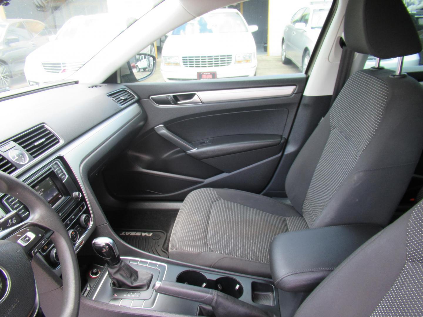 2016 Gold /Black Volkswagen Passat S 6A (1VWAS7A33GC) with an 1.8L L4 TURBO DIESEL engine, Automatic transmission, located at 1511 North Shepherd Dr., Houston, TX, 77008, (281) 657-1221, 29.798361, -95.412560 - 2016 VOLKSWAGEN PASSAT 1.8T S VIN: 1VWAS7A33GC027473 1 V W A S 7 A 3 3 G C 0 2 7 4 7 3 SEDAN 4 DR 1.8L I4 F DOHC 16V GASOLINE FRONT WHEEL DRIVE - Photo#7