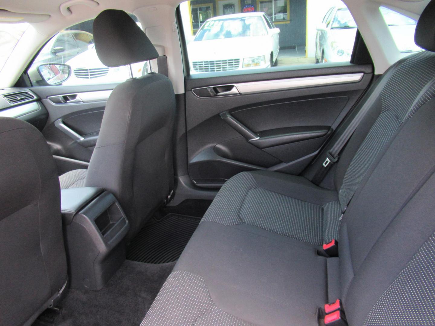 2016 Gold /Black Volkswagen Passat S 6A (1VWAS7A33GC) with an 1.8L L4 TURBO DIESEL engine, Automatic transmission, located at 1511 North Shepherd Dr., Houston, TX, 77008, (281) 657-1221, 29.798361, -95.412560 - 2016 VOLKSWAGEN PASSAT 1.8T S VIN: 1VWAS7A33GC027473 1 V W A S 7 A 3 3 G C 0 2 7 4 7 3 SEDAN 4 DR 1.8L I4 F DOHC 16V GASOLINE FRONT WHEEL DRIVE - Photo#11