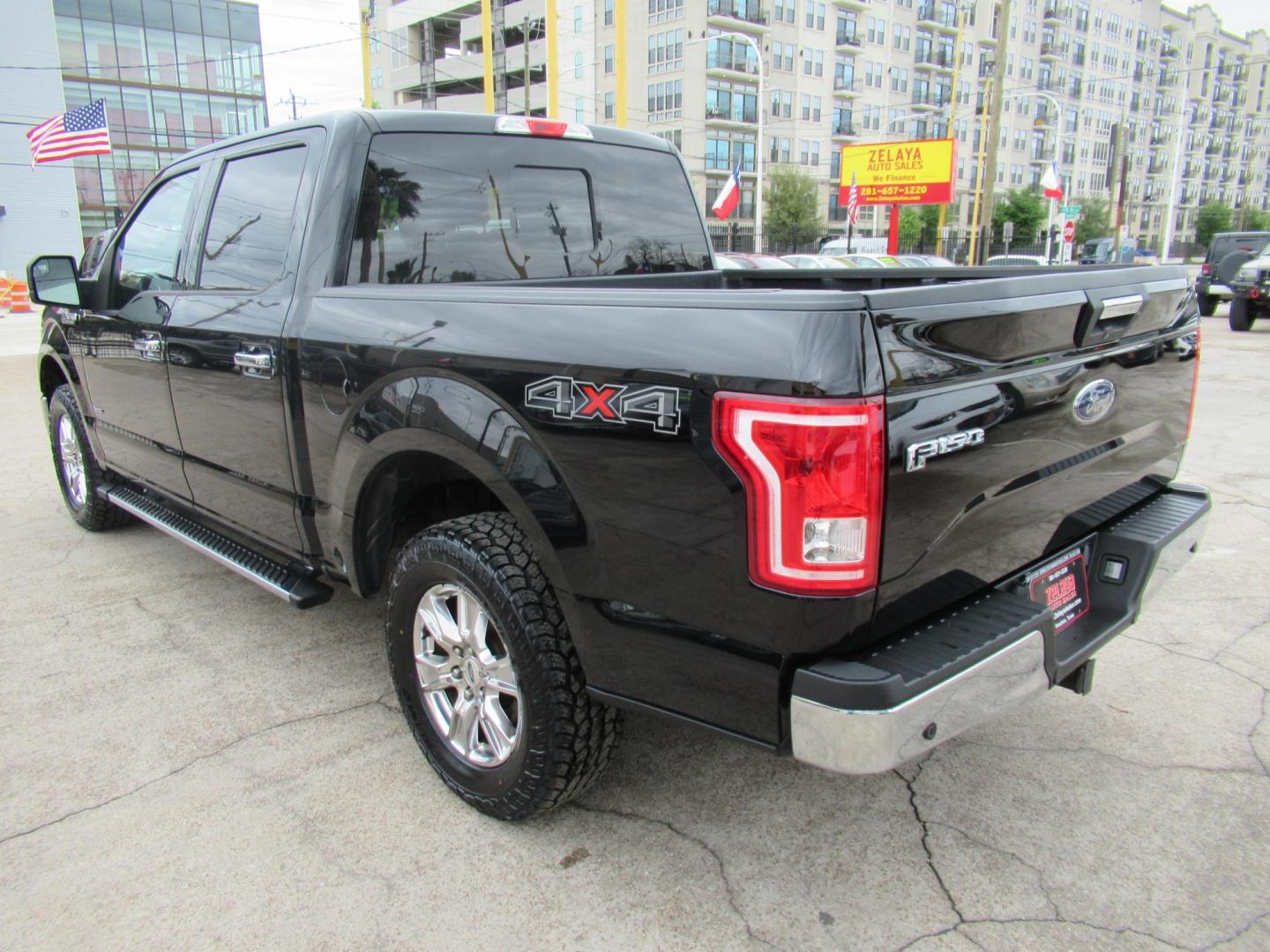 2016 Black /Gray Ford F-150 XLT SuperCrew 6.5-ft. Bed 4WD (1FTEW1EP9GF) with an 2.7L V6 DOHC 24V engine, Automatic transmission, located at 1511 North Shepherd Dr., Houston, TX, 77008, (281) 657-1221, 29.798361, -95.412560 - 2016 FORD F-150 XLT VIN: 1FTEW1EP9GFC82694 1 F T E W 1 E P 9 G F C 8 2 6 9 4 CREW PICKUP 2.7L V6 F DOHC 24V GASOLINE REAR WHEEL DRIVE W/ 4X4 - Photo#19
