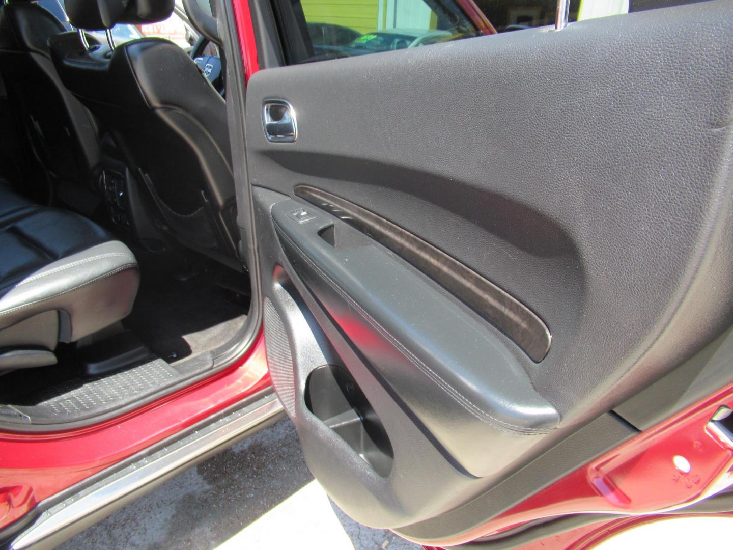 2013 Red /Black Dodge Durango Crew AWD (1C4RDJDGXDC) with an 3.6L V6 DOHC 24V engine, Automatic transmission, located at 1511 North Shepherd Dr., Houston, TX, 77008, (281) 657-1221, 29.798361, -95.412560 - 2013 DODGE DURANGO CREW VIN: 1C4RDJDGXDC601350 1 C 4 R D J D G X D C 6 0 1 3 5 0 4 DOOR WAGON/SPORT UTILITY 3.6L V6 F DOHC 24V GASOLINE ALL WHEEL DRIVE - Photo#21