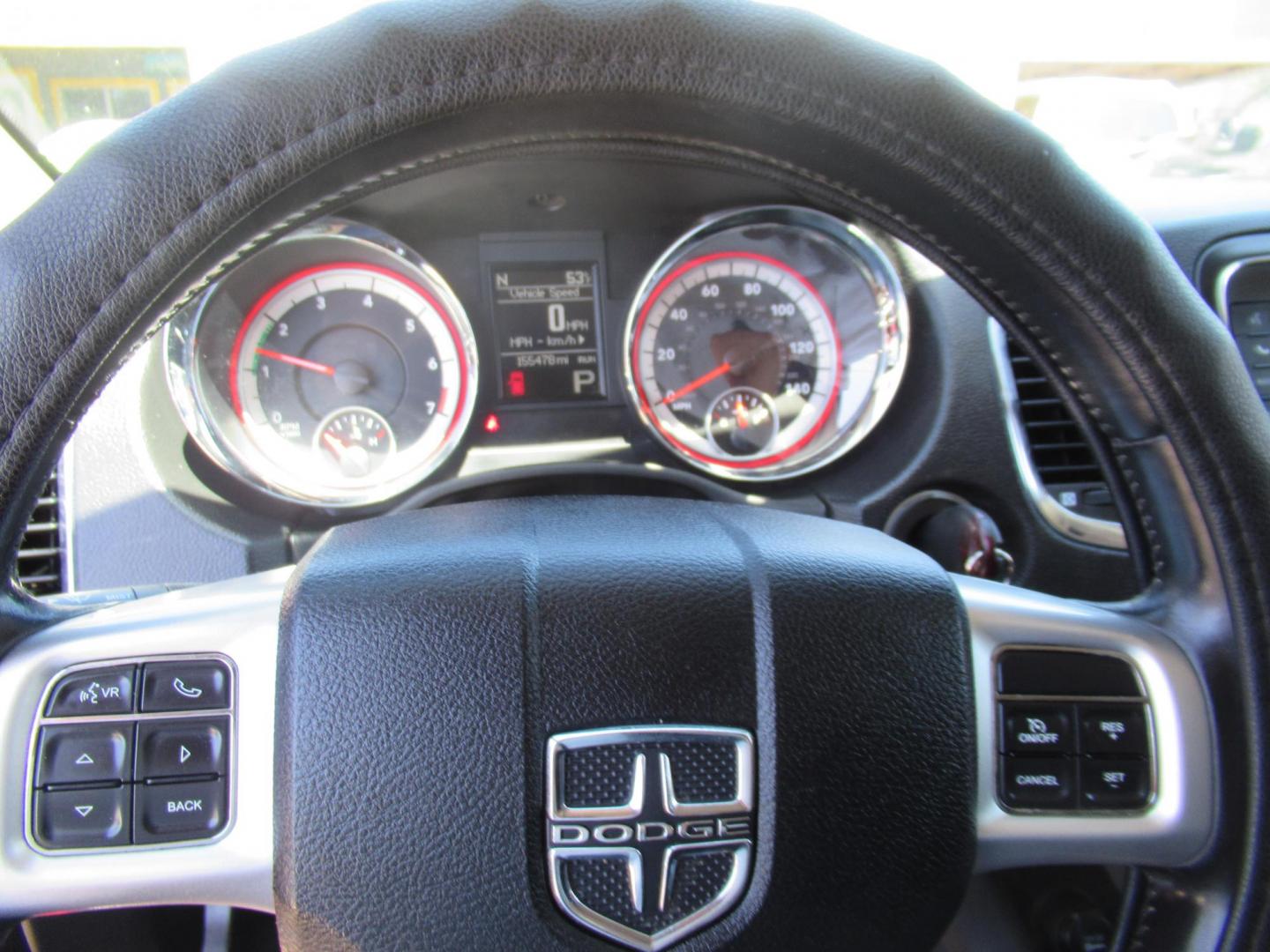 2013 Red /Black Dodge Durango Crew AWD (1C4RDJDGXDC) with an 3.6L V6 DOHC 24V engine, Automatic transmission, located at 1511 North Shepherd Dr., Houston, TX, 77008, (281) 657-1221, 29.798361, -95.412560 - 2013 DODGE DURANGO CREW VIN: 1C4RDJDGXDC601350 1 C 4 R D J D G X D C 6 0 1 3 5 0 4 DOOR WAGON/SPORT UTILITY 3.6L V6 F DOHC 24V GASOLINE ALL WHEEL DRIVE - Photo#8