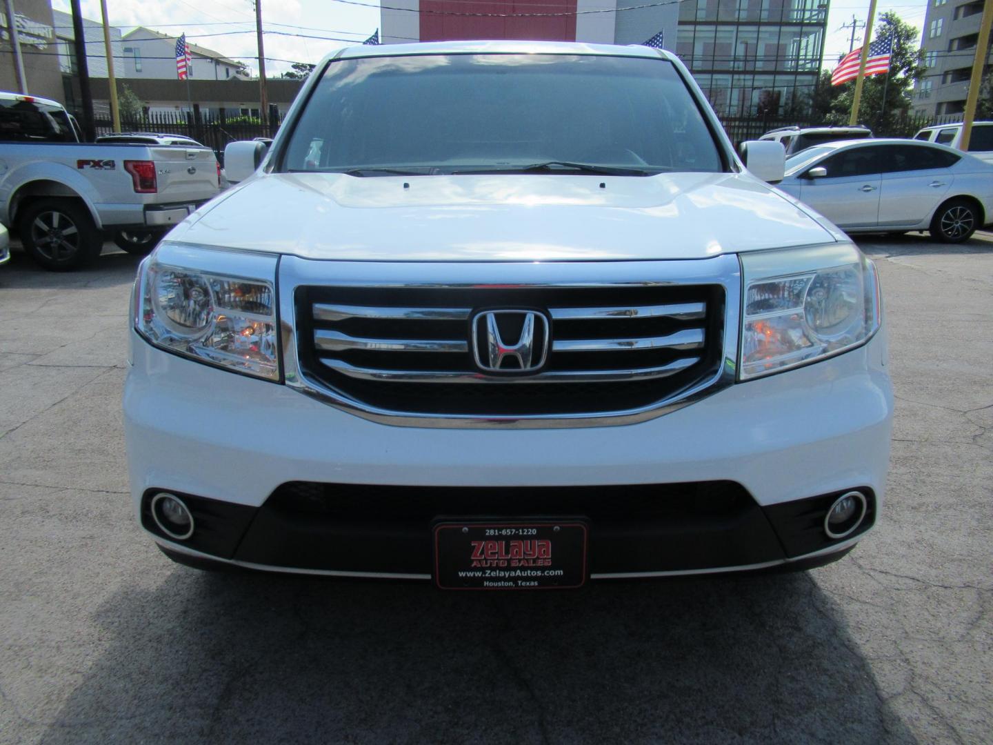 2014 White /Gray Honda Pilot EX-L 2WD AT (5FNYF3H51EB) with an 3.5L V6 SOHC 24V engine, Automatic transmission, located at 1511 North Shepherd Dr., Houston, TX, 77008, (281) 657-1221, 29.798361, -95.412560 - 2014 HONDA PILOT EX-L VIN: 5FNYF3H51EB003887 5 F N Y F 3 H 5 1 E B 0 0 3 8 8 7 4 DOOR WAGON/SPORT UTILITY 3.5L V6 F SOHC 24V GASOLINE FRONT WHEEL DRIVE - Photo#26