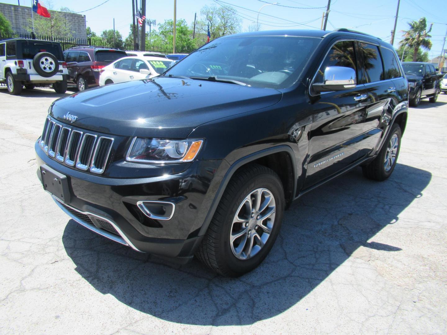 2015 Black /Black Jeep Grand Cherokee Limited 4WD (1C4RJFBG7FC) with an 3.6L V6 DOHC 24V engine, 8-Speed Automatic transmission, located at 1511 North Shepherd Dr., Houston, TX, 77008, (281) 657-1221, 29.798361, -95.412560 - 2015 JEEP GRAND CHEROKEE LIMITED VIN: 1C4RJFBG7FC653854 1 C 4 R J F B G 7 F C 6 5 3 8 5 4 4 DOOR WAGON/SPORT UTILITY 3.6L V6 F DOHC 24V GASOLINE REAR WHEEL DRIVE W/ 4X4 - Photo#19