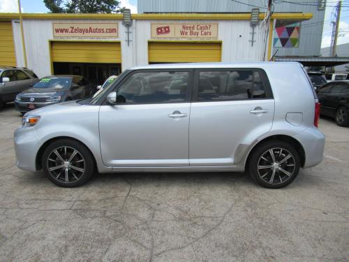 2011 Scion xB 5-Door Wagon 