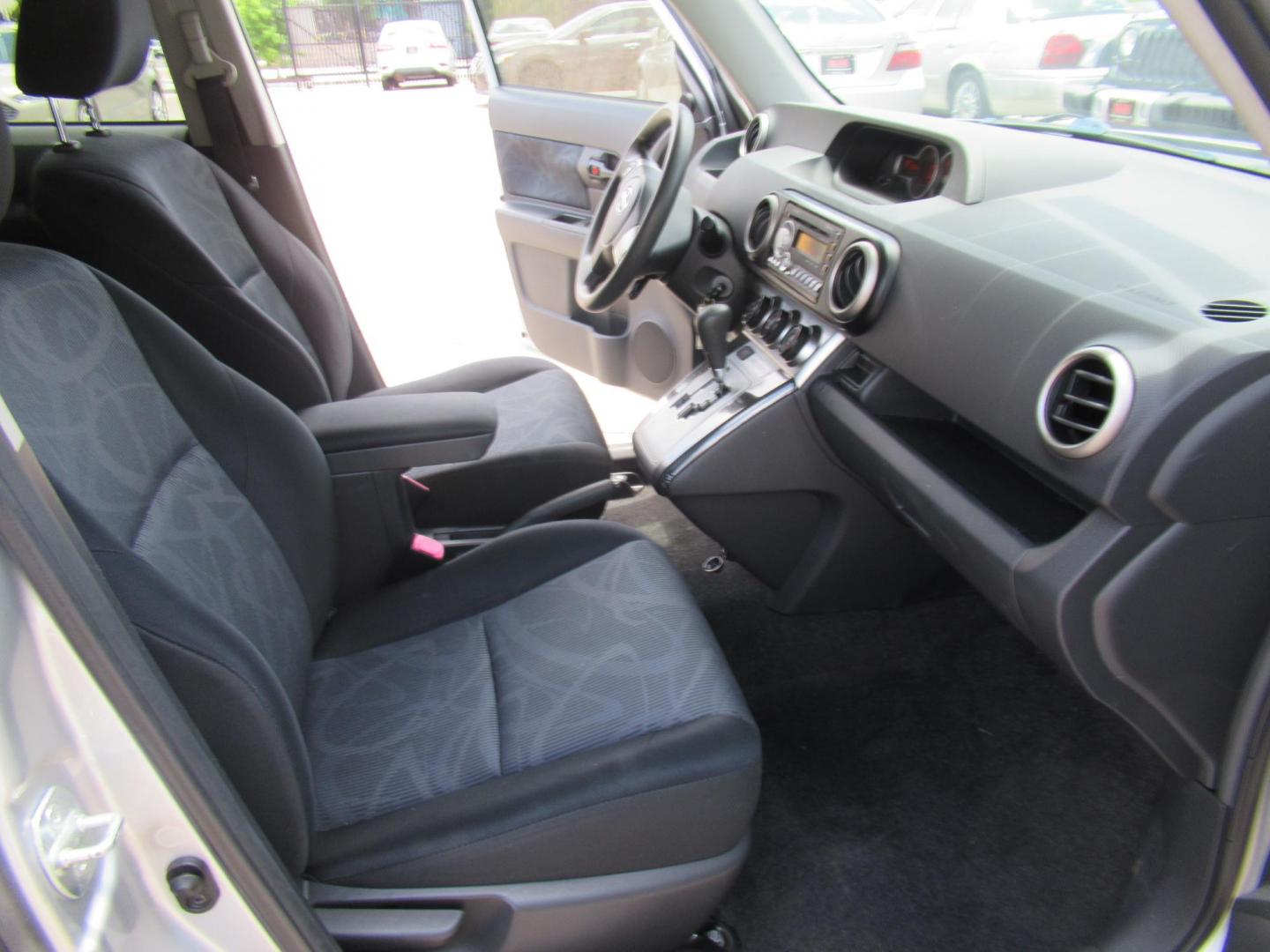 2011 Silver /Black Scion xB 5-Door Wagon (JTLZE4FEXB1) with an 2.4L L4 DOHC 16V engine, Automatic transmission, located at 1511 North Shepherd Dr., Houston, TX, 77008, (281) 657-1221, 29.798361, -95.412560 - 2011 SCION XB VIN: JTLZE4FEXB1125754 J T L Z E 4 F E X B 1 1 2 5 7 5 4 4 DOOR WAGON/SPORT UTILITY 2.4L I4 F DOHC 16V GASOLINE FRONT WHEEL DRIVE - Photo#13