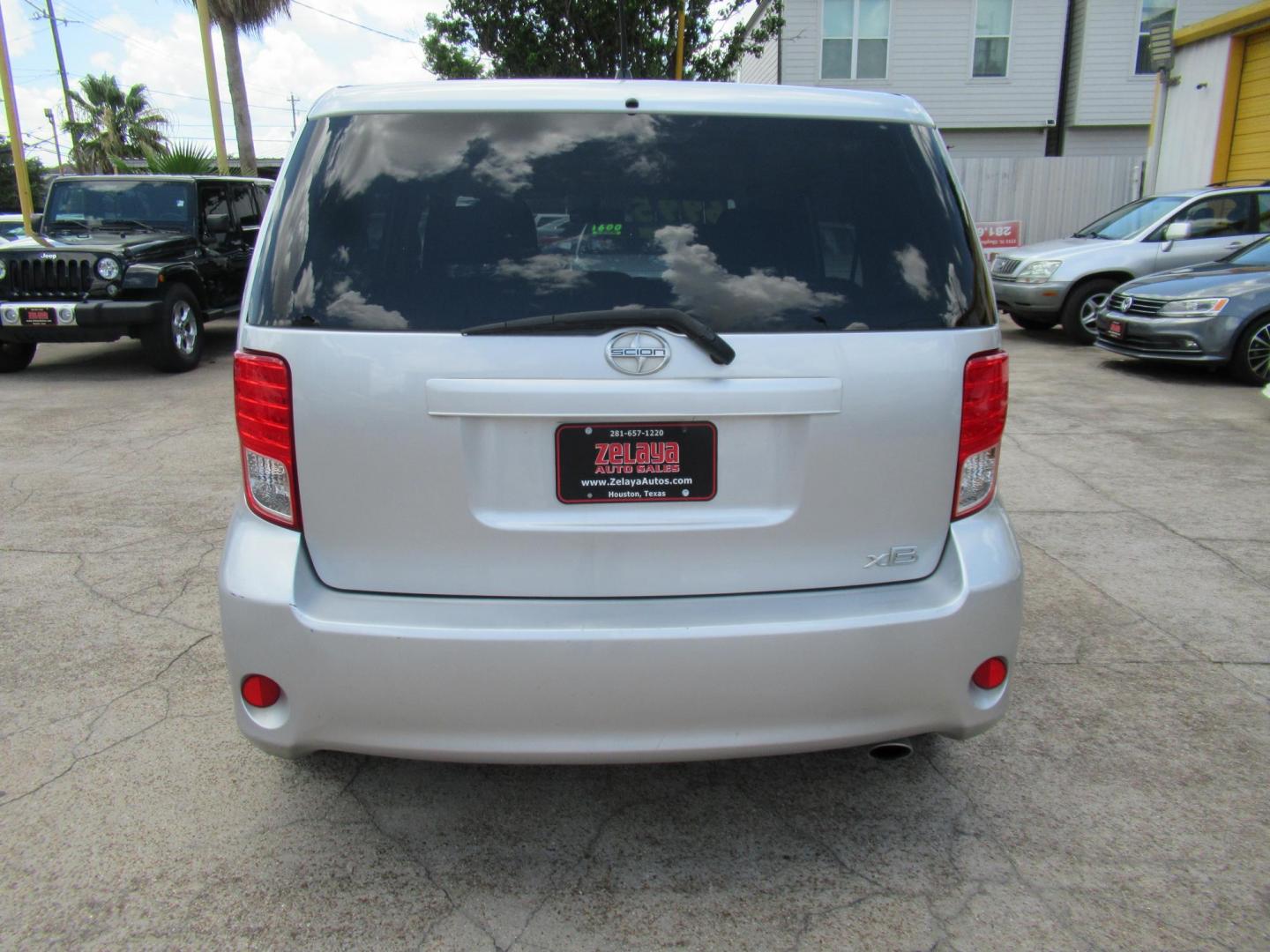 2011 Silver /Black Scion xB 5-Door Wagon (JTLZE4FEXB1) with an 2.4L L4 DOHC 16V engine, Automatic transmission, located at 1511 North Shepherd Dr., Houston, TX, 77008, (281) 657-1221, 29.798361, -95.412560 - 2011 SCION XB VIN: JTLZE4FEXB1125754 J T L Z E 4 F E X B 1 1 2 5 7 5 4 4 DOOR WAGON/SPORT UTILITY 2.4L I4 F DOHC 16V GASOLINE FRONT WHEEL DRIVE - Photo#18