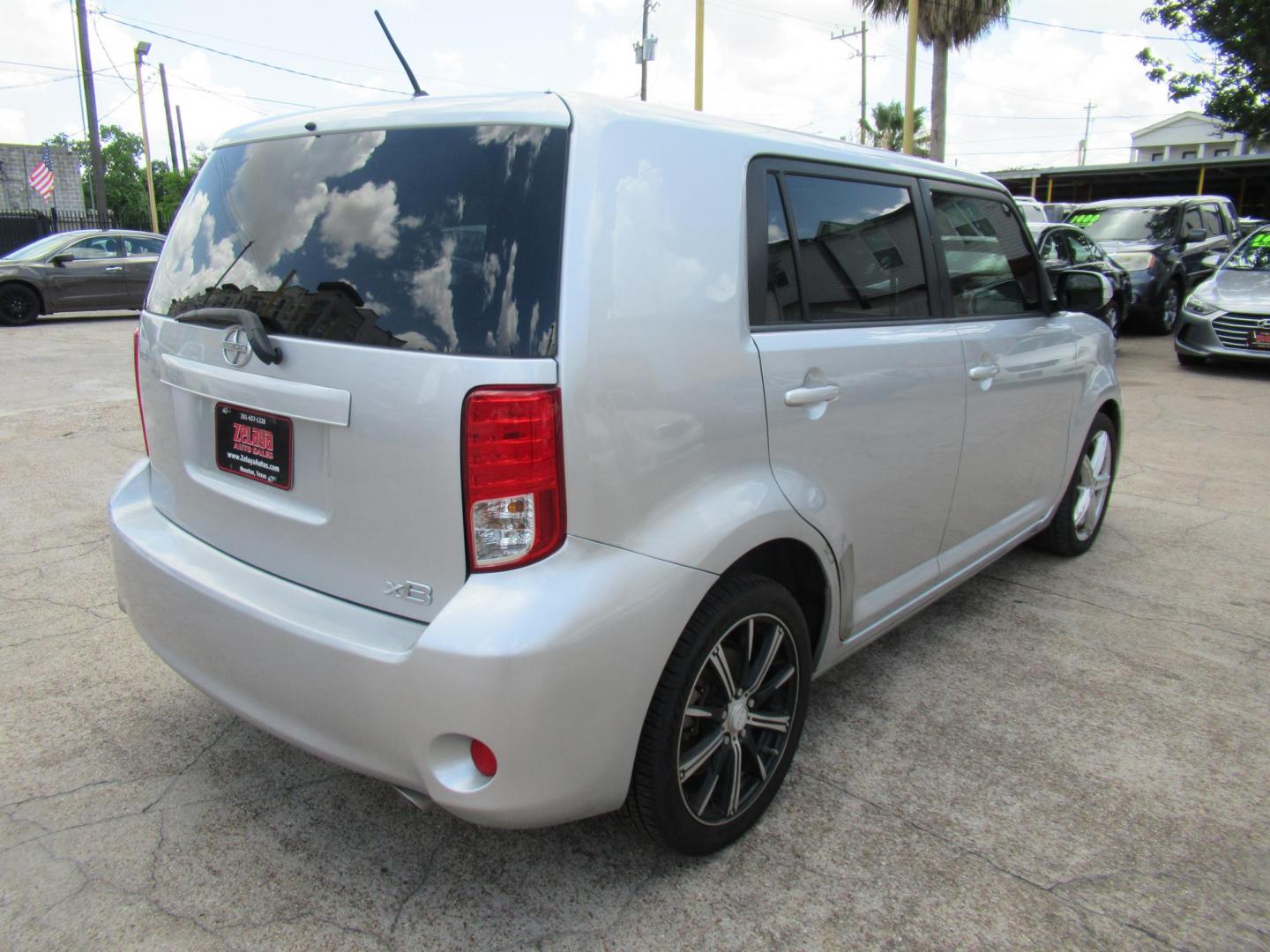 2011 Silver /Black Scion xB 5-Door Wagon (JTLZE4FEXB1) with an 2.4L L4 DOHC 16V engine, Automatic transmission, located at 1511 North Shepherd Dr., Houston, TX, 77008, (281) 657-1221, 29.798361, -95.412560 - 2011 SCION XB VIN: JTLZE4FEXB1125754 J T L Z E 4 F E X B 1 1 2 5 7 5 4 4 DOOR WAGON/SPORT UTILITY 2.4L I4 F DOHC 16V GASOLINE FRONT WHEEL DRIVE - Photo#19