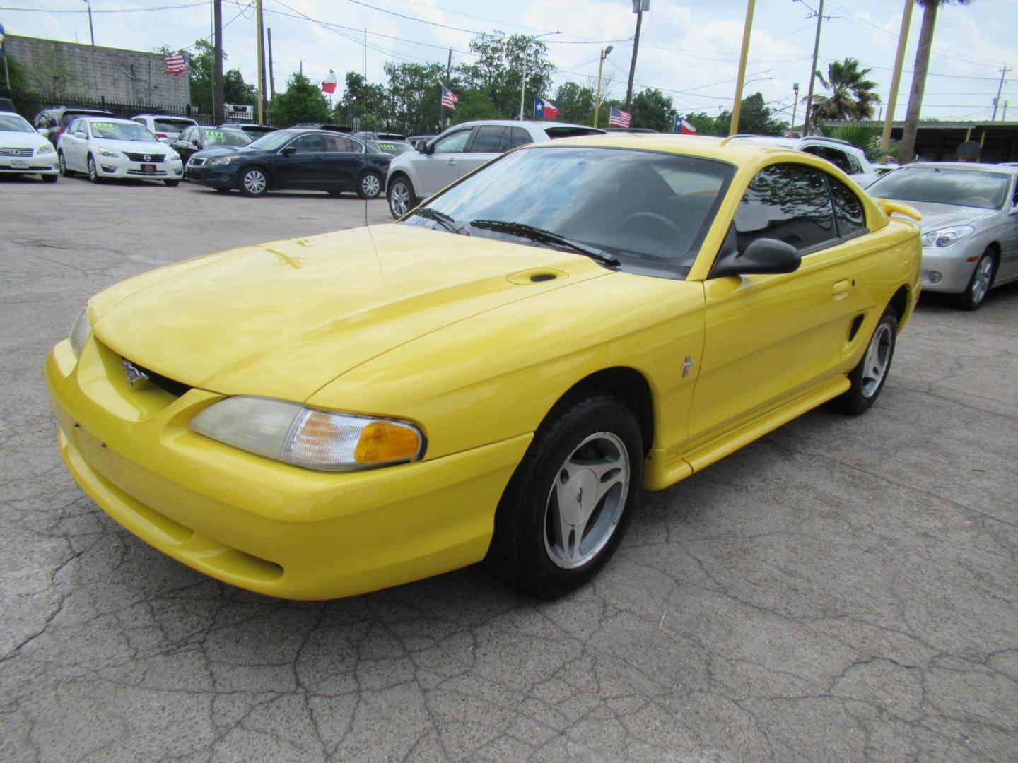 1998 Yellow /Gray Ford Mustang Coupe (1FAFP4044WF) with an 3.8L V6 OHV 12V engine, Manual transmission, located at 1511 North Shepherd Dr., Houston, TX, 77008, (281) 657-1221, 29.798361, -95.412560 - 1998 FORD MUSTANG VIN: 1FAFP4044WF252202 1 F A F P 4 0 4 4 W F 2 5 2 2 0 2 COUPE 3.8L V6 F GASOLINE REAR WHEEL DRIVE - Photo#24