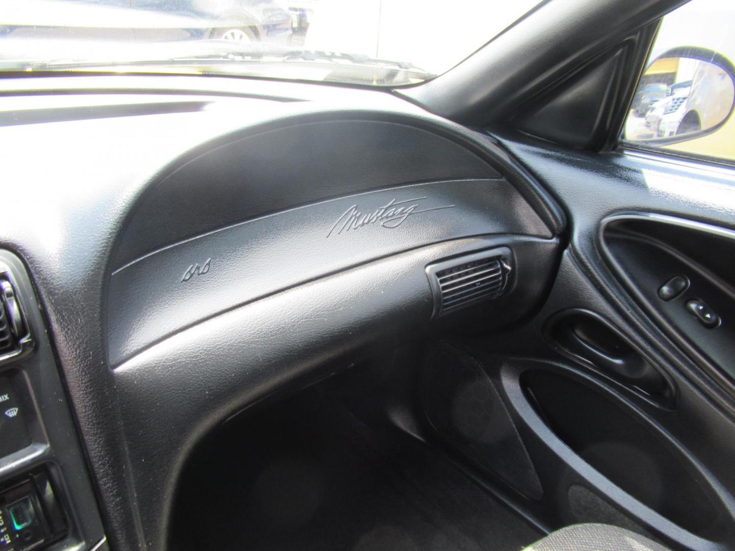 1998 Yellow /Gray Ford Mustang Coupe (1FAFP4044WF) with an 3.8L V6 OHV 12V engine, Manual transmission, located at 1511 North Shepherd Dr., Houston, TX, 77008, (281) 657-1221, 29.798361, -95.412560 - 1998 FORD MUSTANG VIN: 1FAFP4044WF252202 1 F A F P 4 0 4 4 W F 2 5 2 2 0 2 COUPE 3.8L V6 F GASOLINE REAR WHEEL DRIVE - Photo#8