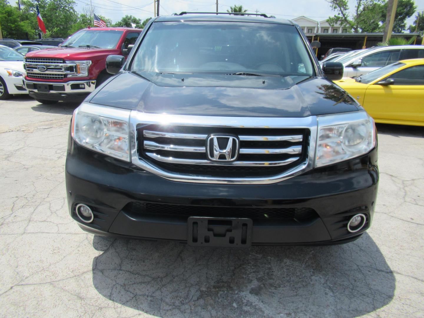2013 Black /Black Honda Pilot Touring 4WD 5-Spd AT with DVD (5FNYF4H90DB) with an 3.5L V6 SOHC 24V engine, Automatic transmission, located at 1511 North Shepherd Dr., Houston, TX, 77008, (281) 657-1221, 29.798361, -95.412560 - 2013 HONDA PILOT TOURING VIN: 5FNYF4H90DB016749 5 F N Y F 4 H 9 0 D B 0 1 6 7 4 9 4 DOOR WAGON/SPORT UTILITY 3.5L V6 F SOHC 24V GASOLINE ALL WHEEL DRIVE - Photo#21