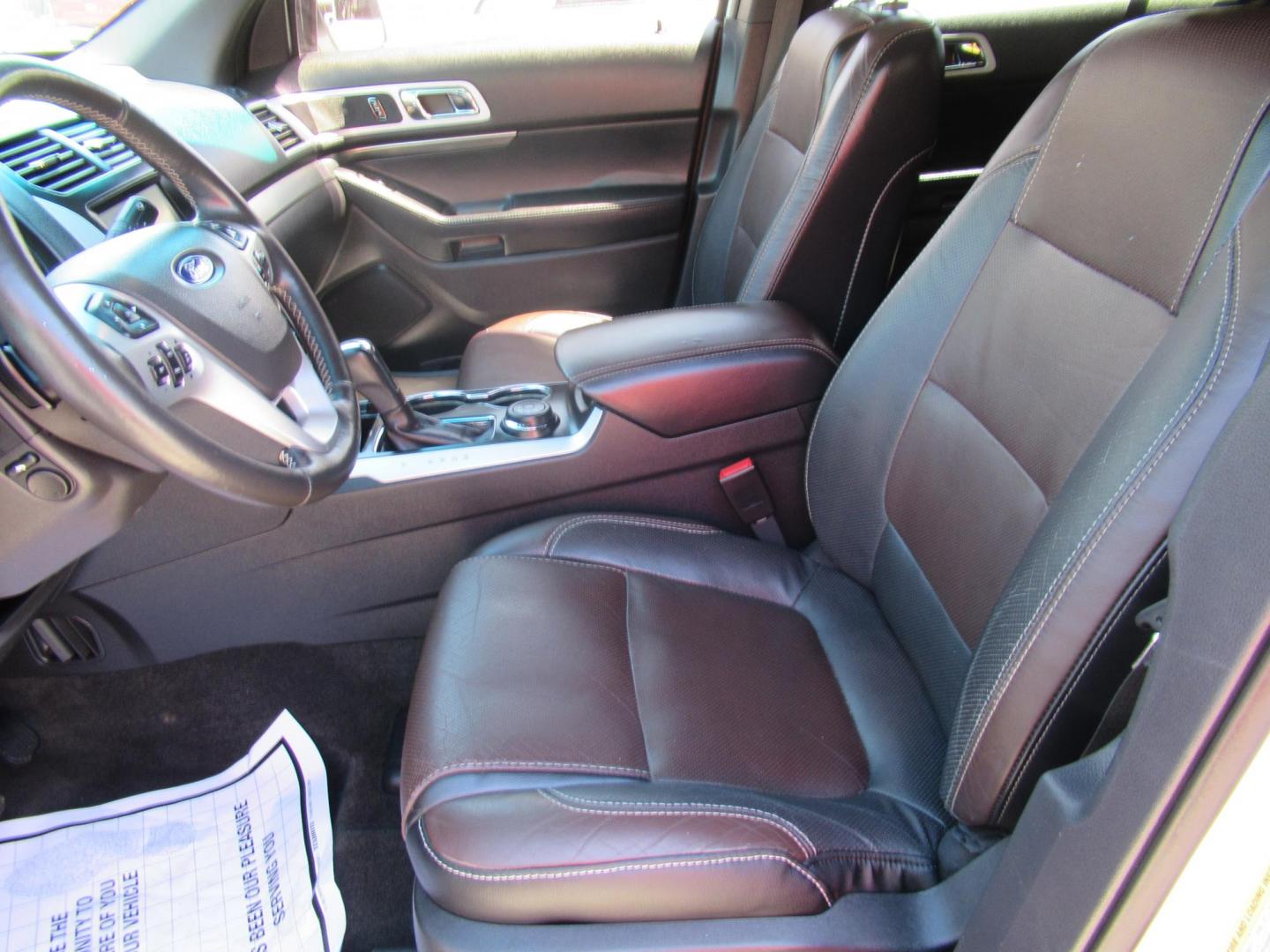 2014 White /Black Ford Explorer Sport 4WD (1FM5K8GT7EG) with an 3.5L V6 DOHC 24V engine, Automatic transmission, located at 1511 North Shepherd Dr., Houston, TX, 77008, (281) 657-1221, 29.798361, -95.412560 - 2014 FORD EXPLORER SPORT VIN: 1FM5K8GT7EGC11771 1 F M 5 K 8 G T 7 E G C 1 1 7 7 1 4 DOOR WAGON/SPORT UTILITY 3.5L V6 F DOHC 24V GASOLINE FRONT WHEEL DRIVE W/ 4X4 - Photo#1