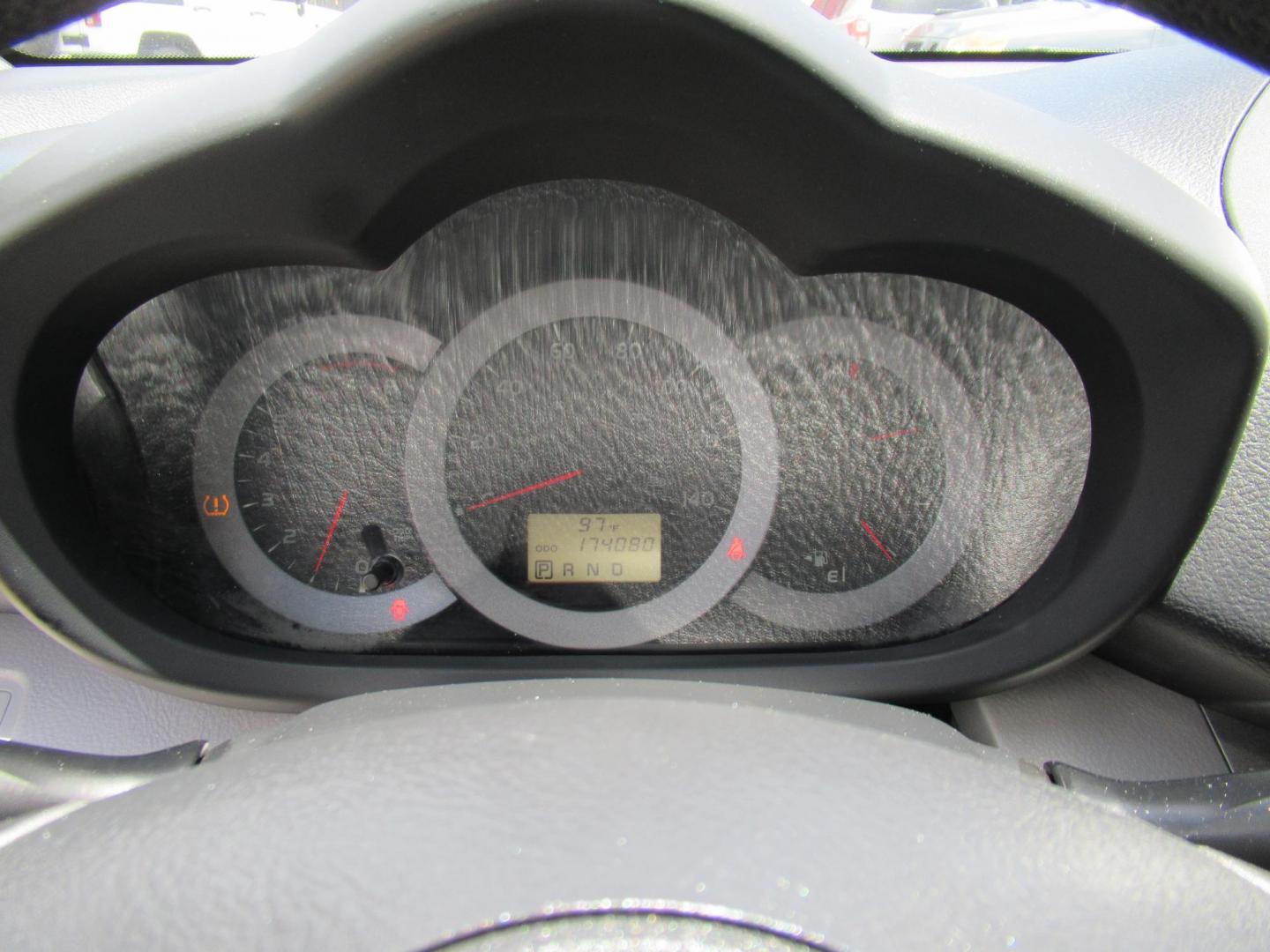 2011 Silver /Gray Toyota RAV4 Base I4 2WD (2T3ZF4DVXBW) with an 2.4L L4 DOHC 16V engine, Automatic transmission, located at 1511 North Shepherd Dr., Houston, TX, 77008, (281) 657-1221, 29.798361, -95.412560 - 2011 TOYOTA RAV4 VIN: 2T3ZF4DVXBW094146 2 T 3 Z F 4 D V X B W 0 9 4 1 4 6 4 DOOR WAGON/SPORT UTILITY 2.5L I4 F DOHC 16V GASOLINE FRONT WHEEL DRIVE - Photo#14
