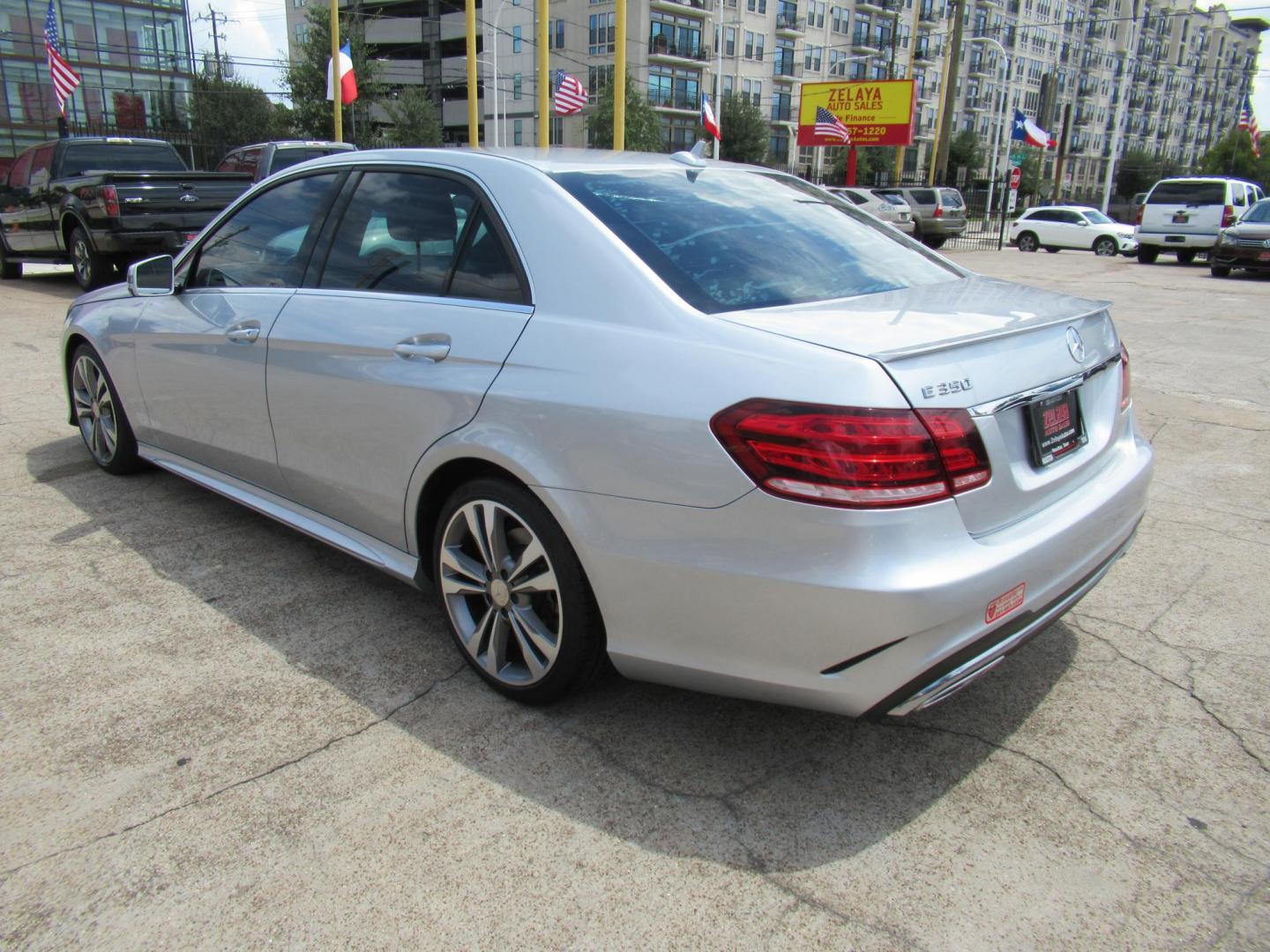 2014 Silver /Black Mercedes-Benz E-Class E350 Sedan (WDDHF5KB8EB) with an 3.5L V6 DOHC 24V engine, 7-Speed Automatic transmission, located at 1511 North Shepherd Dr., Houston, TX, 77008, (281) 657-1221, 29.798361, -95.412560 - 2014 MERCEDES-BENZ E-CLASS E 350 SPORT VIN: WDDHF5KB8EB016347 W D D H F 5 K B 8 E B 0 1 6 3 4 7 SEDAN 4 DR 3.5L V6 F DOHC 24V GASOLINE REAR WHEEL DRIVE - Photo#13