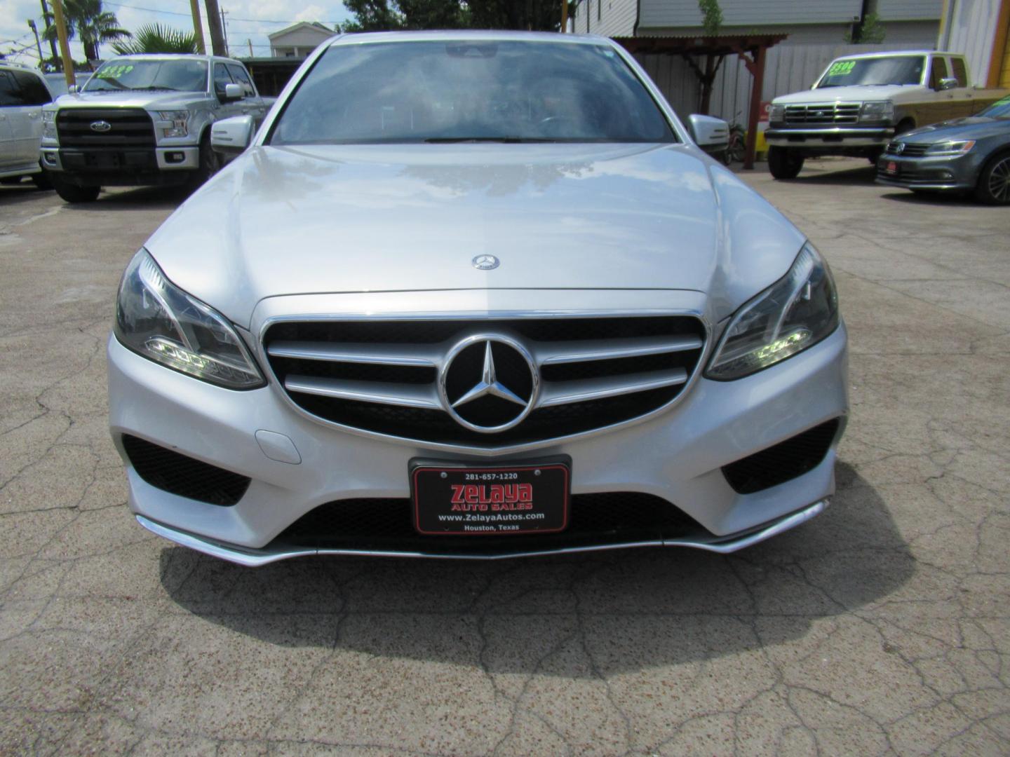 2014 Silver /Black Mercedes-Benz E-Class E350 Sedan (WDDHF5KB8EB) with an 3.5L V6 DOHC 24V engine, 7-Speed Automatic transmission, located at 1511 North Shepherd Dr., Houston, TX, 77008, (281) 657-1221, 29.798361, -95.412560 - 2014 MERCEDES-BENZ E-CLASS E 350 SPORT VIN: WDDHF5KB8EB016347 W D D H F 5 K B 8 E B 0 1 6 3 4 7 SEDAN 4 DR 3.5L V6 F DOHC 24V GASOLINE REAR WHEEL DRIVE - Photo#18