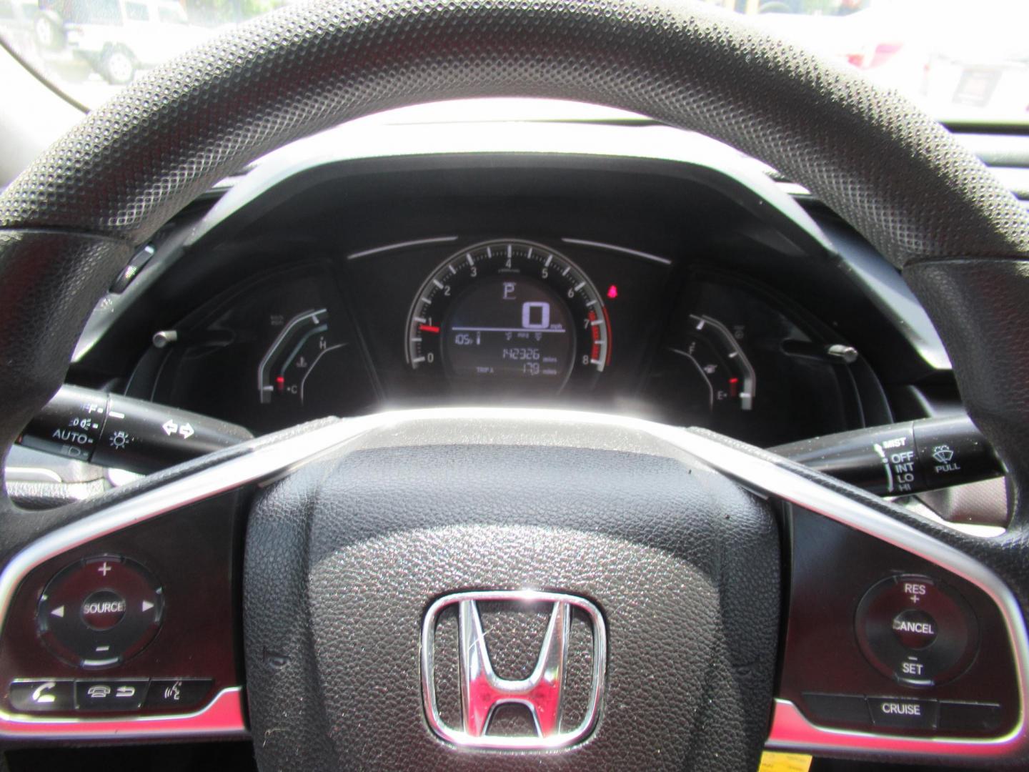 2017 Gray /Black Honda Civic LX Sedan CVT (19XFC2F51HE) with an 2.0L L4 DOHC 16V engine, CVT transmission, located at 1511 North Shepherd Dr., Houston, TX, 77008, (281) 657-1221, 29.798361, -95.412560 - 2017 HONDA CIVIC LX VIN: 19XFC2F51HE036413 1 9 X F C 2 F 5 1 H E 0 3 6 4 1 3 SEDAN 4 DR 2.0L I4 F DOHC 16V GASOLINE FRONT WHEEL DRIVE - Photo#22