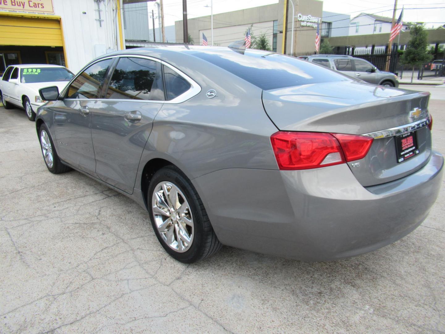 2018 Gray /Black Chevrolet Impala LT (2G1105S31J9) with an 3.6L V6 DOHC 24V engine, 6A transmission, located at 1511 North Shepherd Dr., Houston, TX, 77008, (281) 657-1221, 29.798361, -95.412560 - 2018 CHEVROLET IMPALA LT VIN: 2G1105S31J9119670 2 G 1 1 0 5 S 3 1 J 9 1 1 9 6 7 0 SEDAN 4 DR 3.6L V6 F DOHC 24V GASOLINE FRONT WHEEL DRIVE - Photo#15