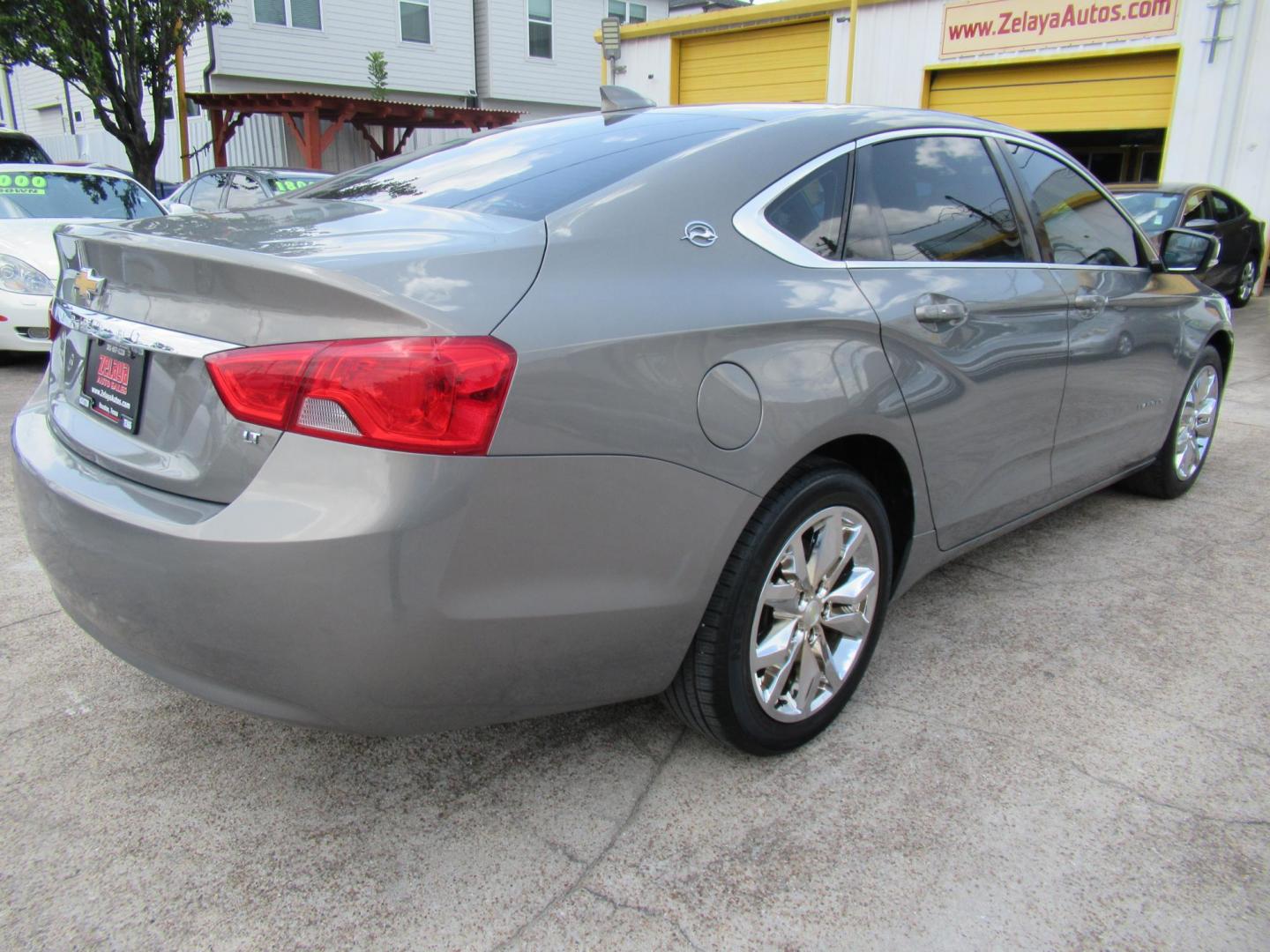 2018 Gray /Black Chevrolet Impala LT (2G1105S31J9) with an 3.6L V6 DOHC 24V engine, 6A transmission, located at 1511 North Shepherd Dr., Houston, TX, 77008, (281) 657-1221, 29.798361, -95.412560 - 2018 CHEVROLET IMPALA LT VIN: 2G1105S31J9119670 2 G 1 1 0 5 S 3 1 J 9 1 1 9 6 7 0 SEDAN 4 DR 3.6L V6 F DOHC 24V GASOLINE FRONT WHEEL DRIVE - Photo#17