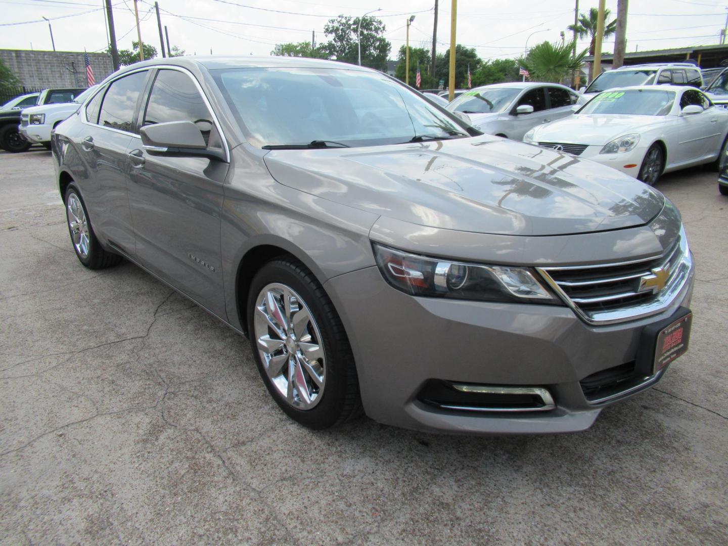 2018 Gray /Black Chevrolet Impala LT (2G1105S31J9) with an 3.6L V6 DOHC 24V engine, 6A transmission, located at 1511 North Shepherd Dr., Houston, TX, 77008, (281) 657-1221, 29.798361, -95.412560 - 2018 CHEVROLET IMPALA LT VIN: 2G1105S31J9119670 2 G 1 1 0 5 S 3 1 J 9 1 1 9 6 7 0 SEDAN 4 DR 3.6L V6 F DOHC 24V GASOLINE FRONT WHEEL DRIVE - Photo#19