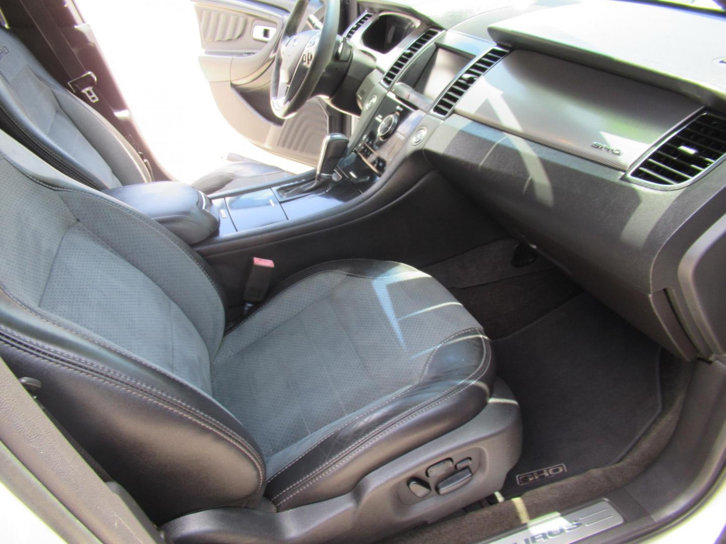 2013 White /Black Ford Taurus SHO AWD (1FAHP2KT8DG) with an 3.5L V6 DOHC 24V engine, 6-Speed Automatic transmission, located at 1511 North Shepherd Dr., Houston, TX, 77008, (281) 657-1221, 29.798361, -95.412560 - 2013 FORD TAURUS SHO VIN: 1FAHP2KT8DG169221 1 F A H P 2 K T 8 D G 1 6 9 2 2 1 SEDAN 4 DR 3.5L V6 F DOHC 16V GASOLINE ALL WHEEL DRIVE - Photo#13