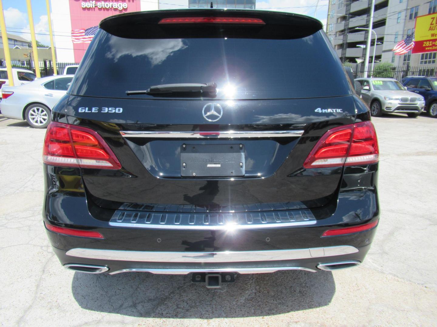2018 Black /Tan Mercedes-Benz GLE-Class GLE350 4MATIC (4JGDA5HB2JB) with an 3.5L V6 DOHC 24V engine, 7A transmission, located at 1511 North Shepherd Dr., Houston, TX, 77008, (281) 657-1221, 29.798361, -95.412560 - 2018 MERCEDES-BENZ GLE 350 4MATIC VIN: 4JGDA5HB2JB040860 4 J G D A 5 H B 2 J B 0 4 0 8 6 0 4 DOOR WAGON/SPORT UTILITY 3.5L V6 F DOHC 24V GASOLINE ALL WHEEL DRIVE - Photo#37