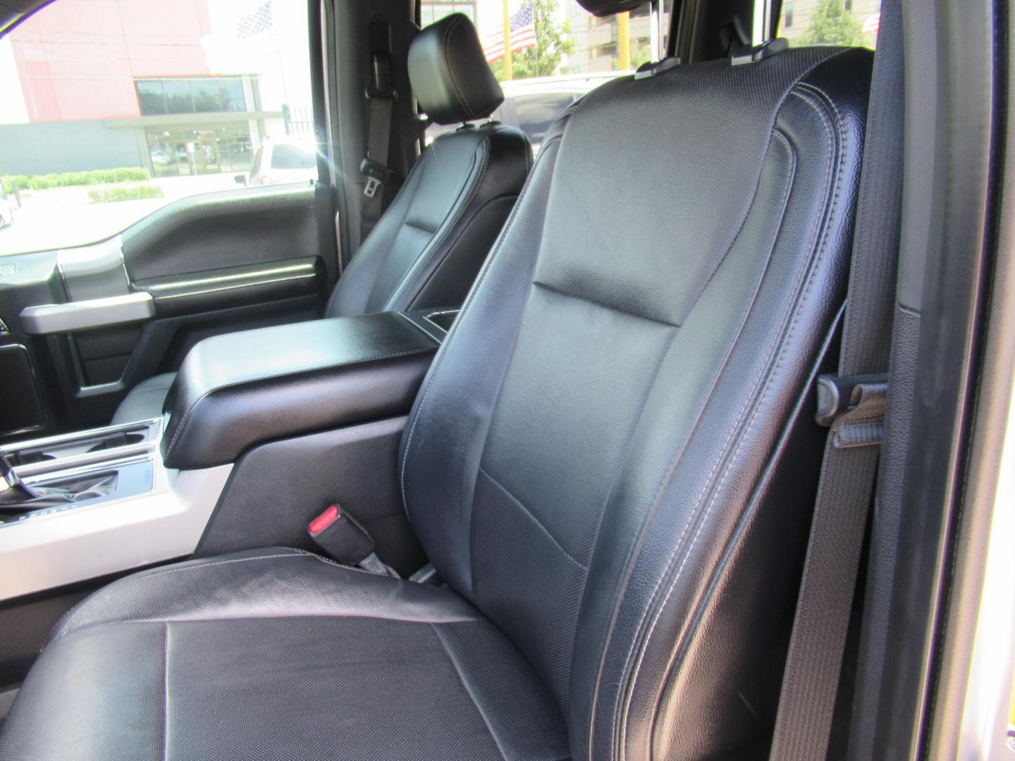 2015 Silver /Black Ford F-150 XLT SuperCrew 6.5-ft. Bed 4WD (1FTEW1EF7FF) with an 5.0L V8 engine, Automatic transmission, located at 1511 North Shepherd Dr., Houston, TX, 77008, (281) 657-1221, 29.798361, -95.412560 - 2015 FORD F-150 LARIAT VIN: 1FTEW1EF7FFA29346 1 F T E W 1 E F 7 F F A 2 9 3 4 6 CREW PICKUP 5.0L V8 F DOHC 32V GASOLINE REAR WHEEL DRIVE W/ 4X4 - Photo#2