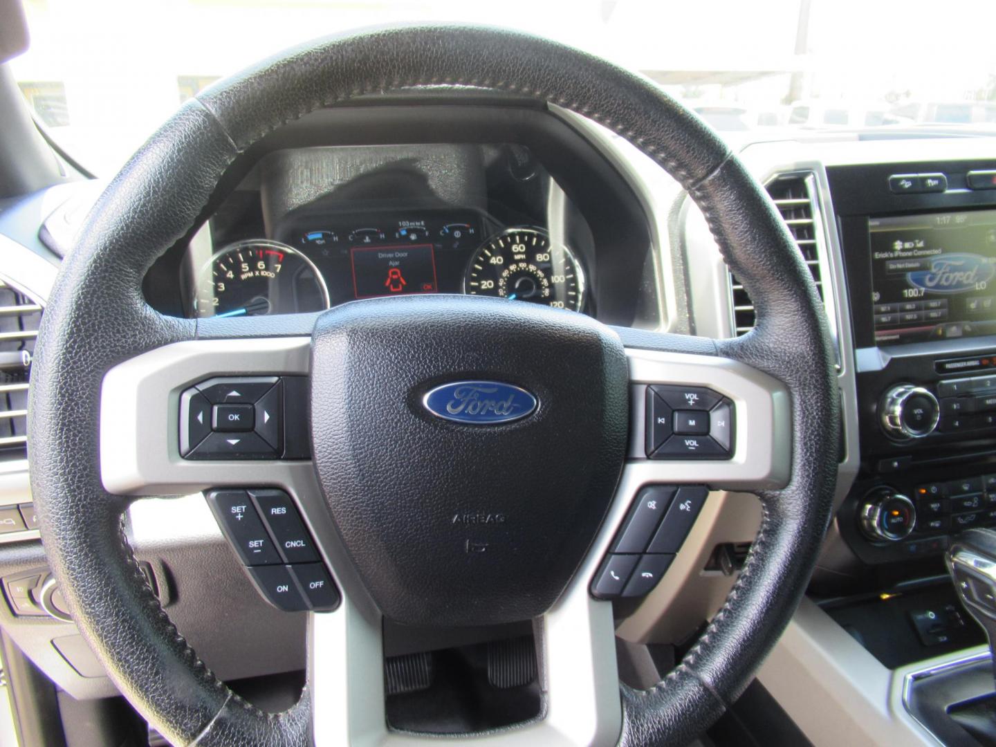 2015 Silver /Black Ford F-150 XLT SuperCrew 6.5-ft. Bed 4WD (1FTEW1EF7FF) with an 5.0L V8 engine, Automatic transmission, located at 1511 North Shepherd Dr., Houston, TX, 77008, (281) 657-1221, 29.798361, -95.412560 - 2015 FORD F-150 LARIAT VIN: 1FTEW1EF7FFA29346 1 F T E W 1 E F 7 F F A 2 9 3 4 6 CREW PICKUP 5.0L V8 F DOHC 32V GASOLINE REAR WHEEL DRIVE W/ 4X4 - Photo#4