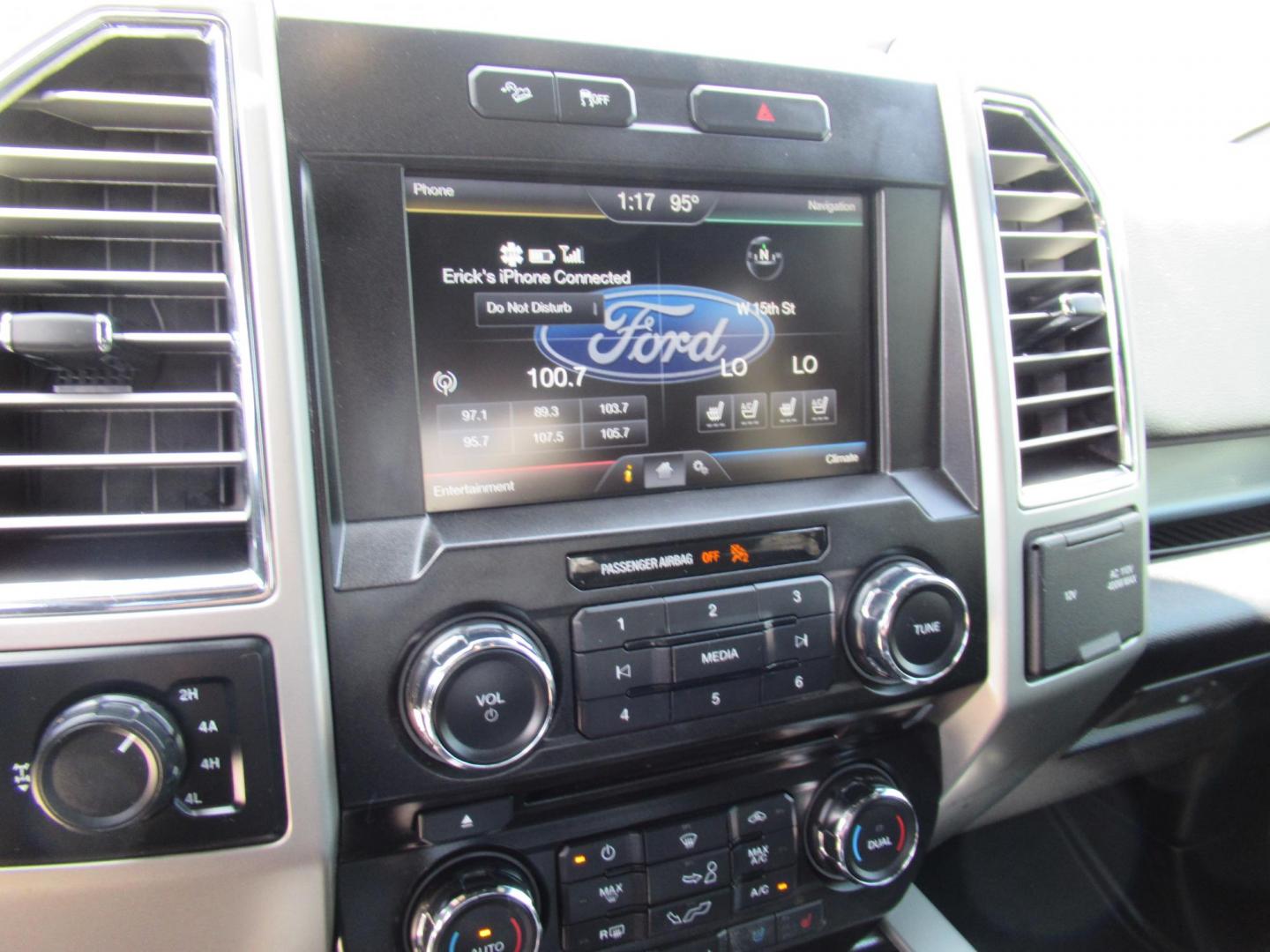 2015 Silver /Black Ford F-150 XLT SuperCrew 6.5-ft. Bed 4WD (1FTEW1EF7FF) with an 5.0L V8 engine, Automatic transmission, located at 1511 North Shepherd Dr., Houston, TX, 77008, (281) 657-1221, 29.798361, -95.412560 - 2015 FORD F-150 LARIAT VIN: 1FTEW1EF7FFA29346 1 F T E W 1 E F 7 F F A 2 9 3 4 6 CREW PICKUP 5.0L V8 F DOHC 32V GASOLINE REAR WHEEL DRIVE W/ 4X4 - Photo#6