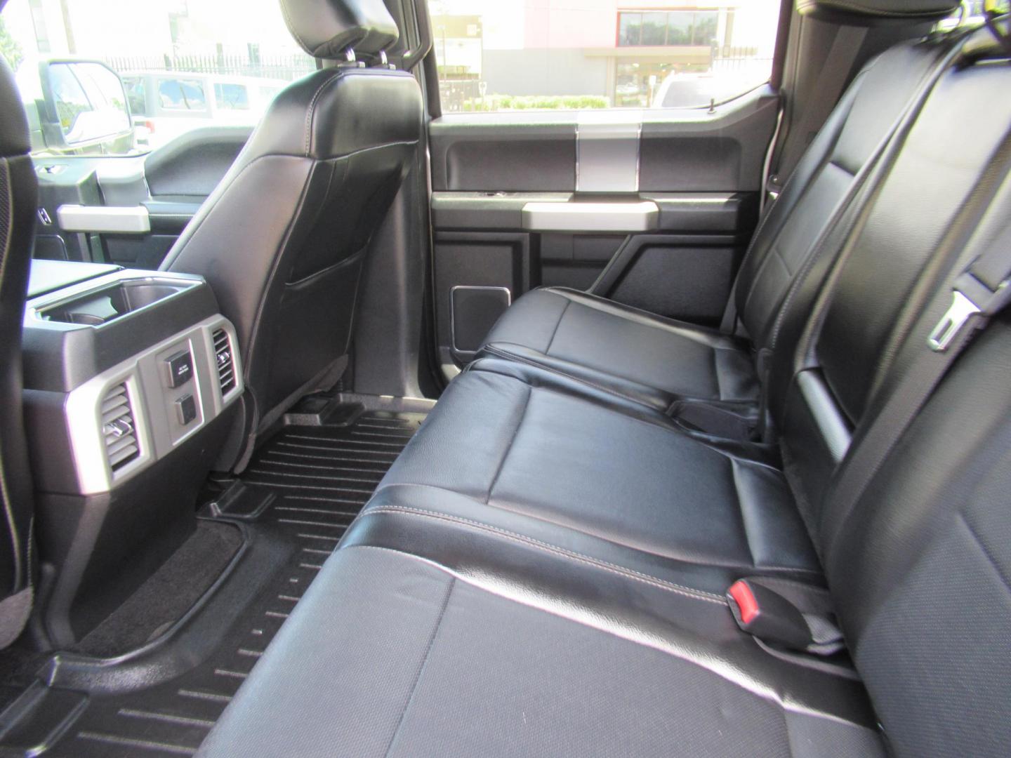 2015 Silver /Black Ford F-150 XLT SuperCrew 6.5-ft. Bed 4WD (1FTEW1EF7FF) with an 5.0L V8 engine, Automatic transmission, located at 1511 North Shepherd Dr., Houston, TX, 77008, (281) 657-1221, 29.798361, -95.412560 - 2015 FORD F-150 LARIAT VIN: 1FTEW1EF7FFA29346 1 F T E W 1 E F 7 F F A 2 9 3 4 6 CREW PICKUP 5.0L V8 F DOHC 32V GASOLINE REAR WHEEL DRIVE W/ 4X4 - Photo#15
