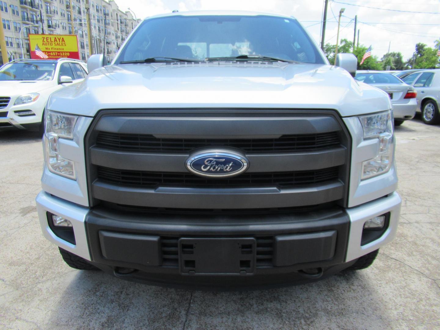 2015 Silver /Black Ford F-150 XLT SuperCrew 6.5-ft. Bed 4WD (1FTEW1EF7FF) with an 5.0L V8 engine, Automatic transmission, located at 1511 North Shepherd Dr., Houston, TX, 77008, (281) 657-1221, 29.798361, -95.412560 - 2015 FORD F-150 LARIAT VIN: 1FTEW1EF7FFA29346 1 F T E W 1 E F 7 F F A 2 9 3 4 6 CREW PICKUP 5.0L V8 F DOHC 32V GASOLINE REAR WHEEL DRIVE W/ 4X4 - Photo#31