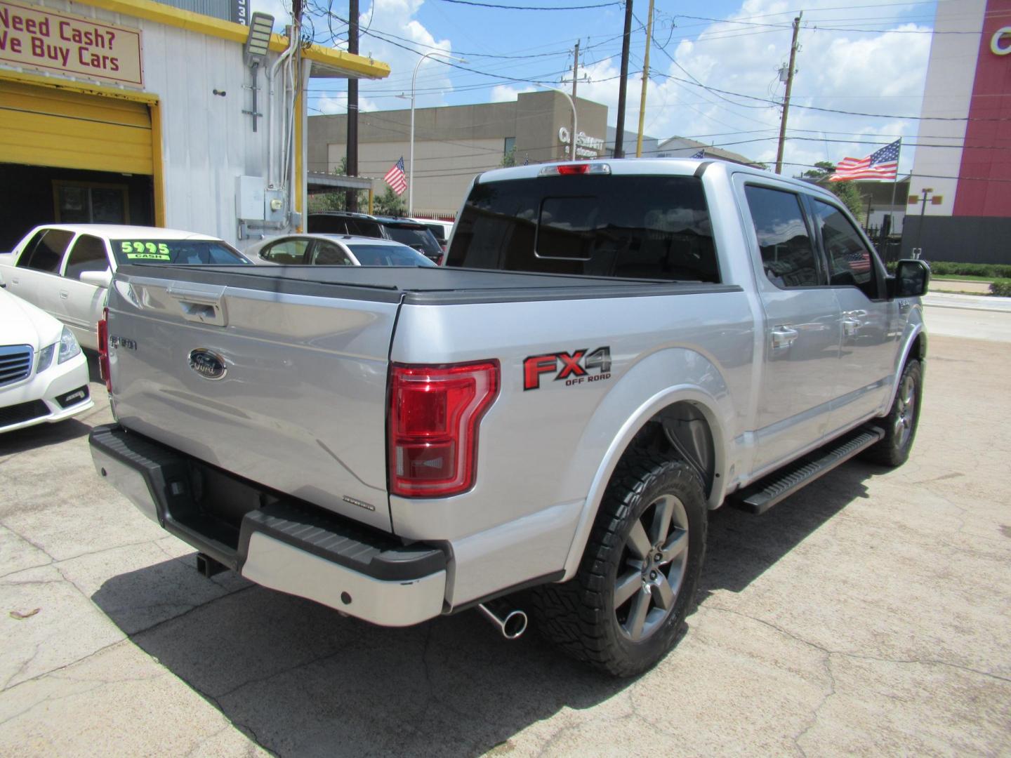 2015 Silver /Black Ford F-150 XLT SuperCrew 6.5-ft. Bed 4WD (1FTEW1EF7FF) with an 5.0L V8 engine, Automatic transmission, located at 1511 North Shepherd Dr., Houston, TX, 77008, (281) 657-1221, 29.798361, -95.412560 - 2015 FORD F-150 LARIAT VIN: 1FTEW1EF7FFA29346 1 F T E W 1 E F 7 F F A 2 9 3 4 6 CREW PICKUP 5.0L V8 F DOHC 32V GASOLINE REAR WHEEL DRIVE W/ 4X4 - Photo#34