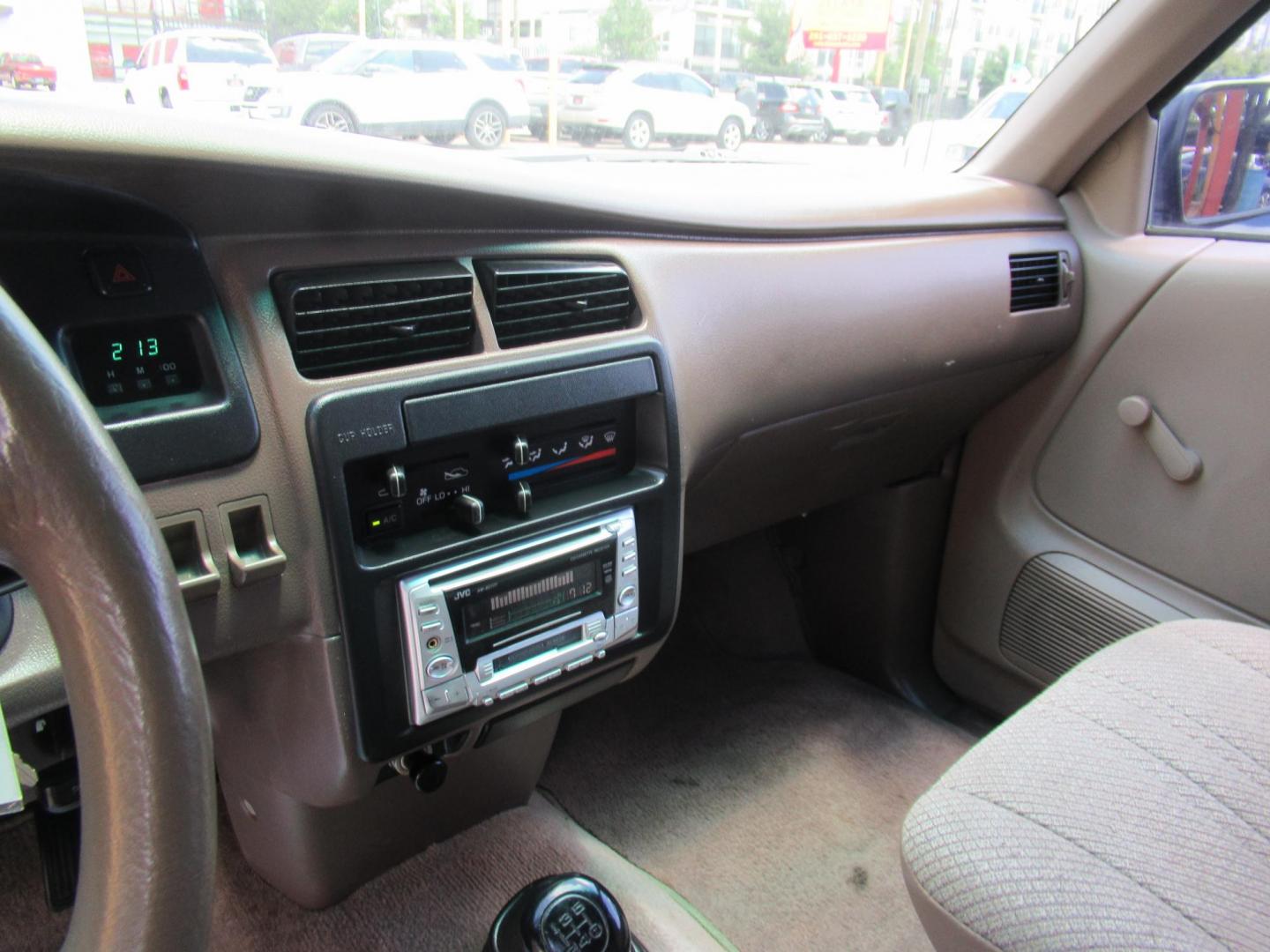 1996 Red /Tan Toyota T100 Xtracab 2WD (JT4TN12D9T0) with an 3.4L V6 DOHC 24V engine, Manual transmission, located at 1511 North Shepherd Dr., Houston, TX, 77008, (281) 657-1221, 29.798361, -95.412560 - 1996 TOYOTA T100 DX VIN: JT4TN12D9T0027125 J T 4 T N 1 2 D 9 T 0 0 2 7 1 2 5 CLUB CAB PICKUP 3.4L V6 F DOHC 24V GASOLINE REAR WHEEL DRIVE - Photo#4