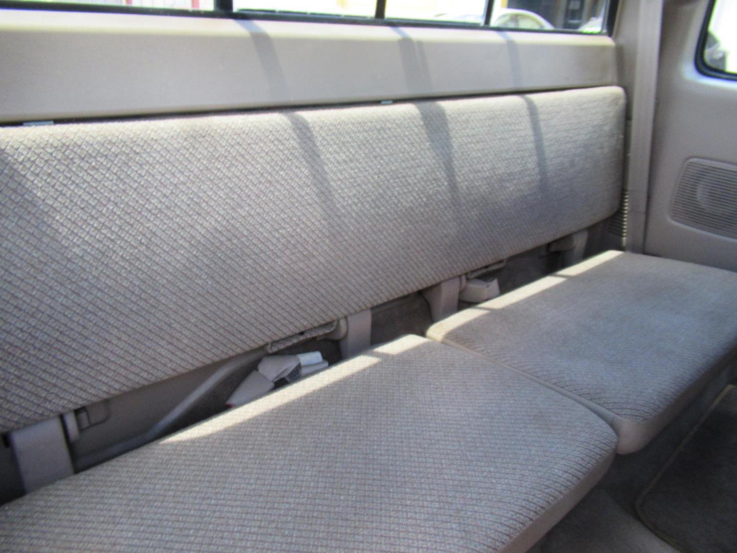 1996 Red /Tan Toyota T100 Xtracab 2WD (JT4TN12D9T0) with an 3.4L V6 DOHC 24V engine, Manual transmission, located at 1511 North Shepherd Dr., Houston, TX, 77008, (281) 657-1221, 29.798361, -95.412560 - 1996 TOYOTA T100 DX VIN: JT4TN12D9T0027125 J T 4 T N 1 2 D 9 T 0 0 2 7 1 2 5 CLUB CAB PICKUP 3.4L V6 F DOHC 24V GASOLINE REAR WHEEL DRIVE - Photo#13