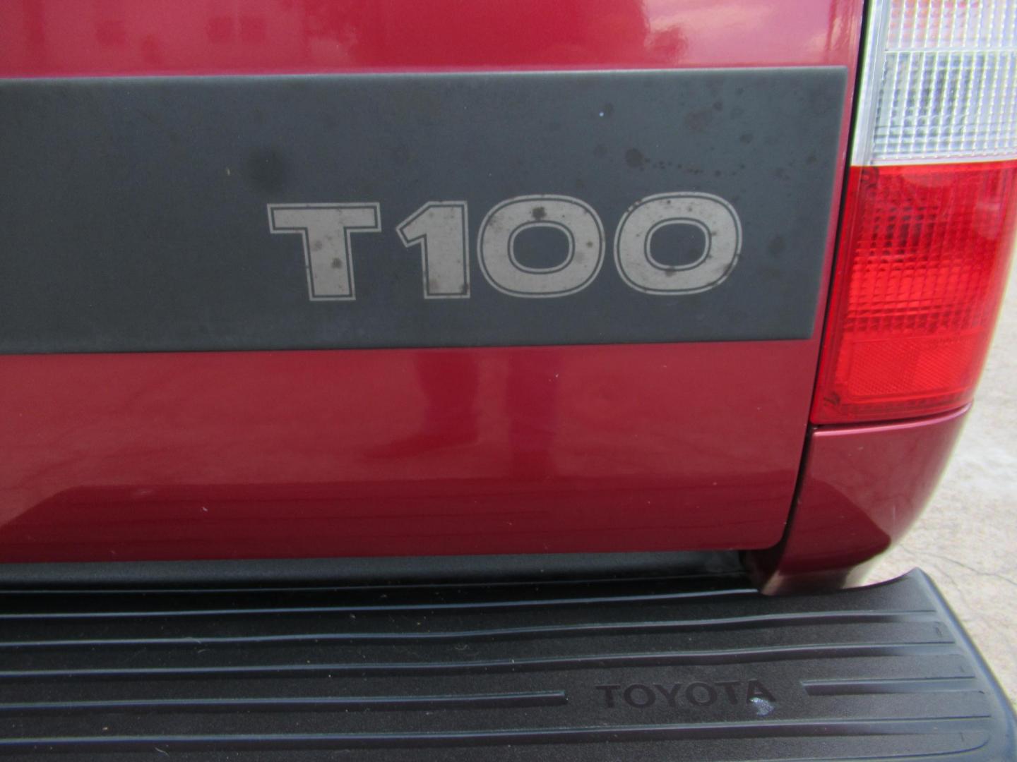 1996 Red /Tan Toyota T100 Xtracab 2WD (JT4TN12D9T0) with an 3.4L V6 DOHC 24V engine, Manual transmission, located at 1511 North Shepherd Dr., Houston, TX, 77008, (281) 657-1221, 29.798361, -95.412560 - 1996 TOYOTA T100 DX VIN: JT4TN12D9T0027125 J T 4 T N 1 2 D 9 T 0 0 2 7 1 2 5 CLUB CAB PICKUP 3.4L V6 F DOHC 24V GASOLINE REAR WHEEL DRIVE - Photo#22