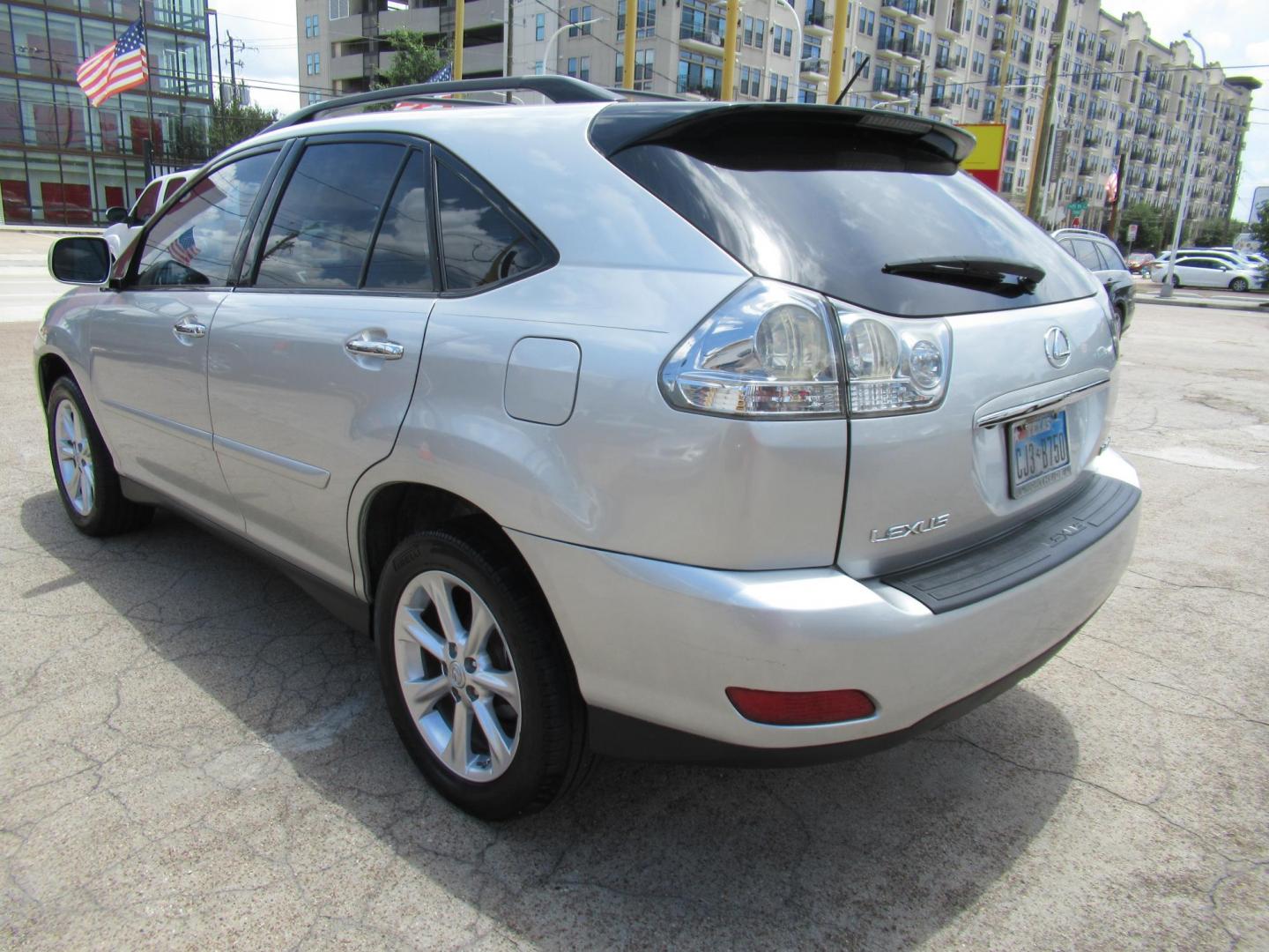 2008 Gold /Tan Lexus RX 350 FWD (2T2GK31U58C) with an 3.5L V6 DOHC 24V engine, Automatic Overdrive transmission, located at 1511 North Shepherd Dr., Houston, TX, 77008, (281) 657-1221, 29.798361, -95.412560 - 2008 LEXUS RX 350 VIN: 2T2GK31U58C050658 2 T 2 G K 3 1 U 5 8 C 0 5 0 6 5 8 4 DOOR WAGON/SPORT UTILITY 3.5L V6 F DOHC 24V GASOLINE FRONT WHEEL DRIVE - Photo#15