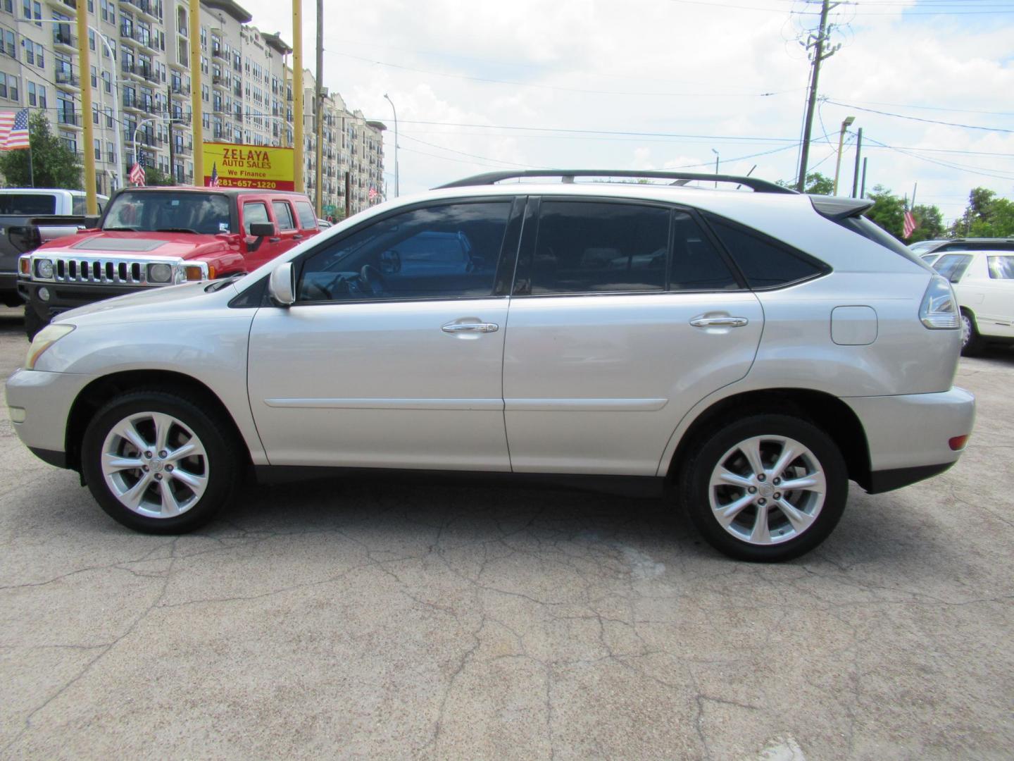 2008 Gold /Tan Lexus RX 350 FWD (2T2GK31U58C) with an 3.5L V6 DOHC 24V engine, Automatic Overdrive transmission, located at 1511 North Shepherd Dr., Houston, TX, 77008, (281) 657-1221, 29.798361, -95.412560 - 2008 LEXUS RX 350 VIN: 2T2GK31U58C050658 2 T 2 G K 3 1 U 5 8 C 0 5 0 6 5 8 4 DOOR WAGON/SPORT UTILITY 3.5L V6 F DOHC 24V GASOLINE FRONT WHEEL DRIVE - Photo#19