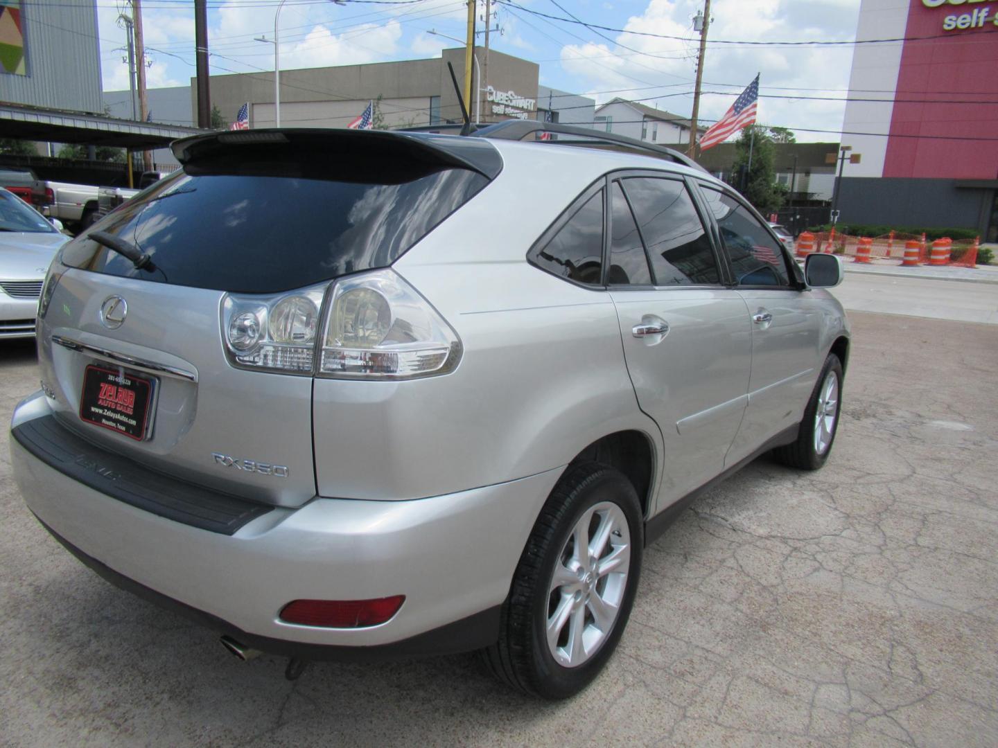 2008 Gold /Tan Lexus RX 350 FWD (2T2GK31U58C) with an 3.5L V6 DOHC 24V engine, Automatic Overdrive transmission, located at 1511 North Shepherd Dr., Houston, TX, 77008, (281) 657-1221, 29.798361, -95.412560 - 2008 LEXUS RX 350 VIN: 2T2GK31U58C050658 2 T 2 G K 3 1 U 5 8 C 0 5 0 6 5 8 4 DOOR WAGON/SPORT UTILITY 3.5L V6 F DOHC 24V GASOLINE FRONT WHEEL DRIVE - Photo#22