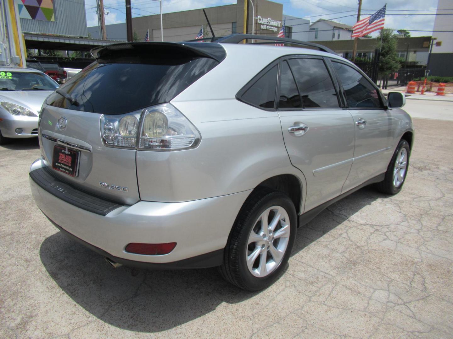 2008 Gold /Tan Lexus RX 350 FWD (2T2GK31U58C) with an 3.5L V6 DOHC 24V engine, Automatic Overdrive transmission, located at 1511 North Shepherd Dr., Houston, TX, 77008, (281) 657-1221, 29.798361, -95.412560 - 2008 LEXUS RX 350 VIN: 2T2GK31U58C050658 2 T 2 G K 3 1 U 5 8 C 0 5 0 6 5 8 4 DOOR WAGON/SPORT UTILITY 3.5L V6 F DOHC 24V GASOLINE FRONT WHEEL DRIVE - Photo#24